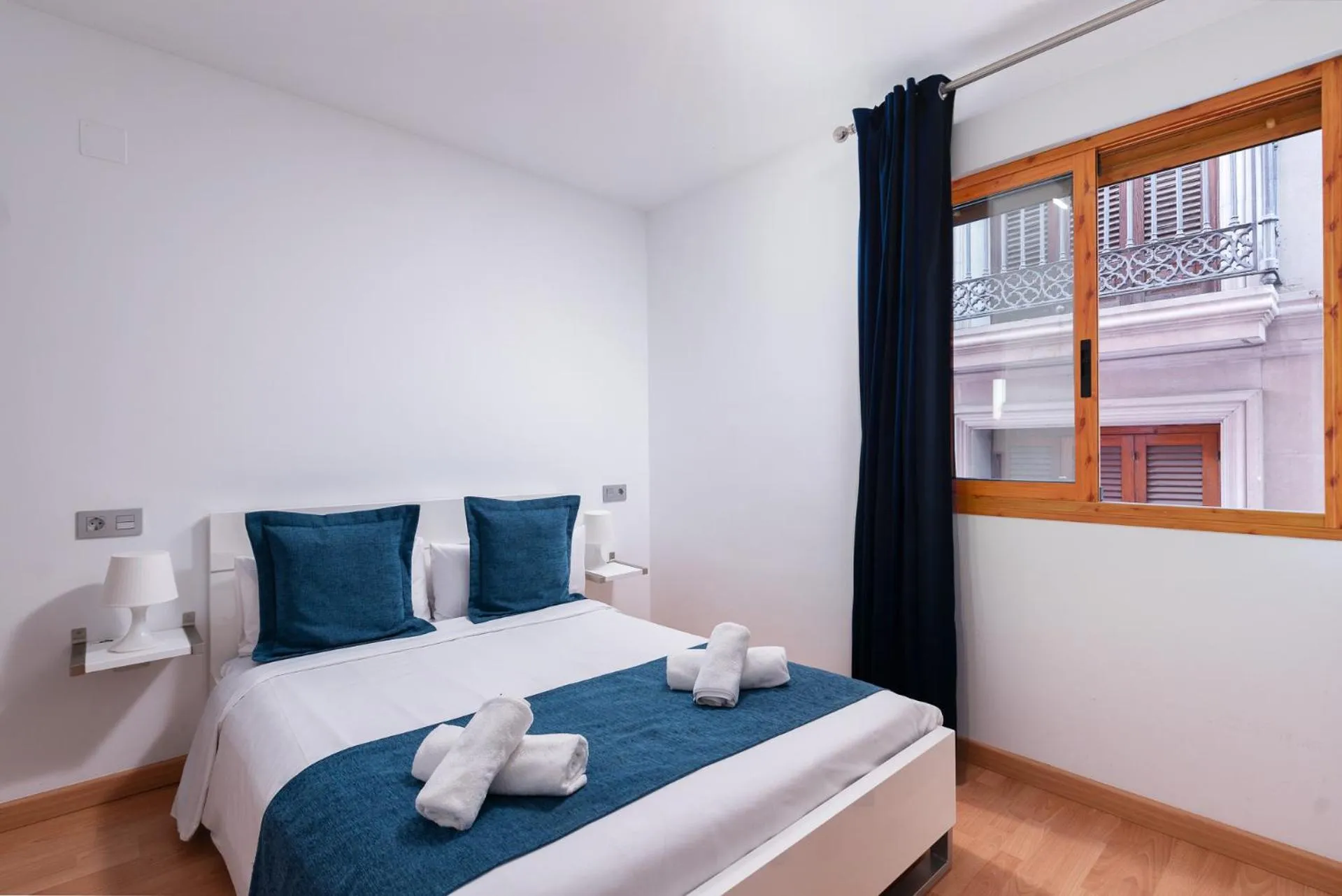 Bed in Apartamentos Globus by Be Alicante