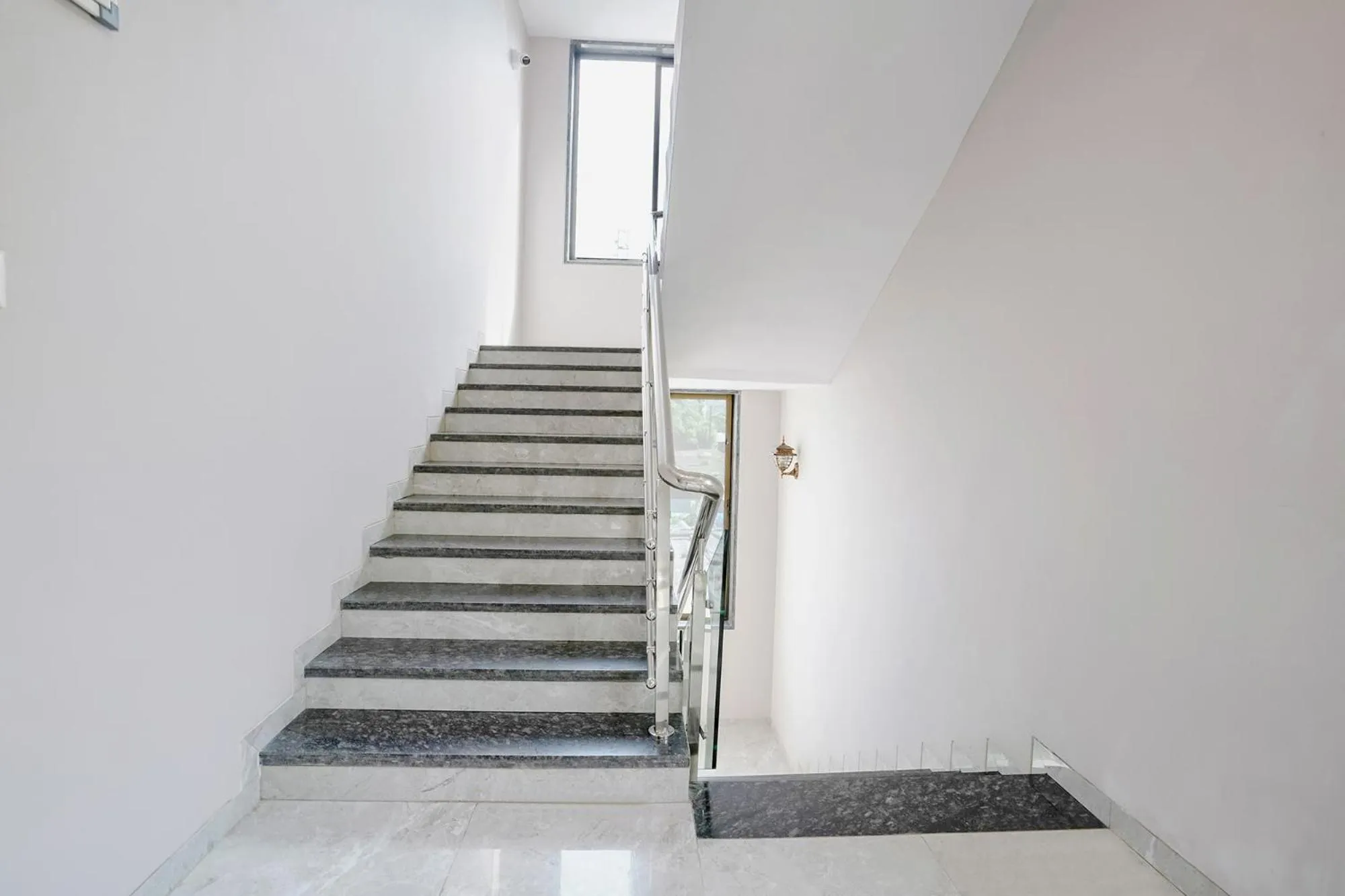 Lobby or reception in FabHotel Swaraj