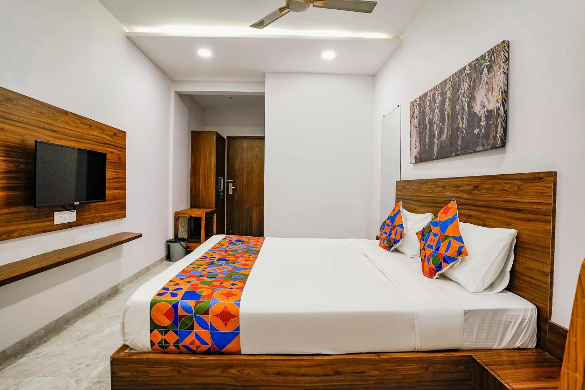 Bed in FabHotel Swaraj