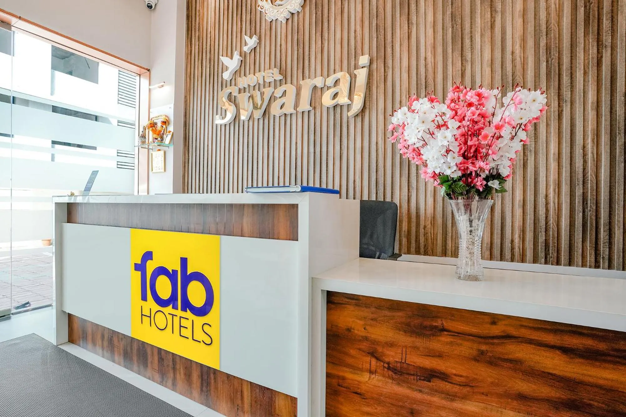 Lobby or reception, Property Logo/Sign in FabHotel Swaraj