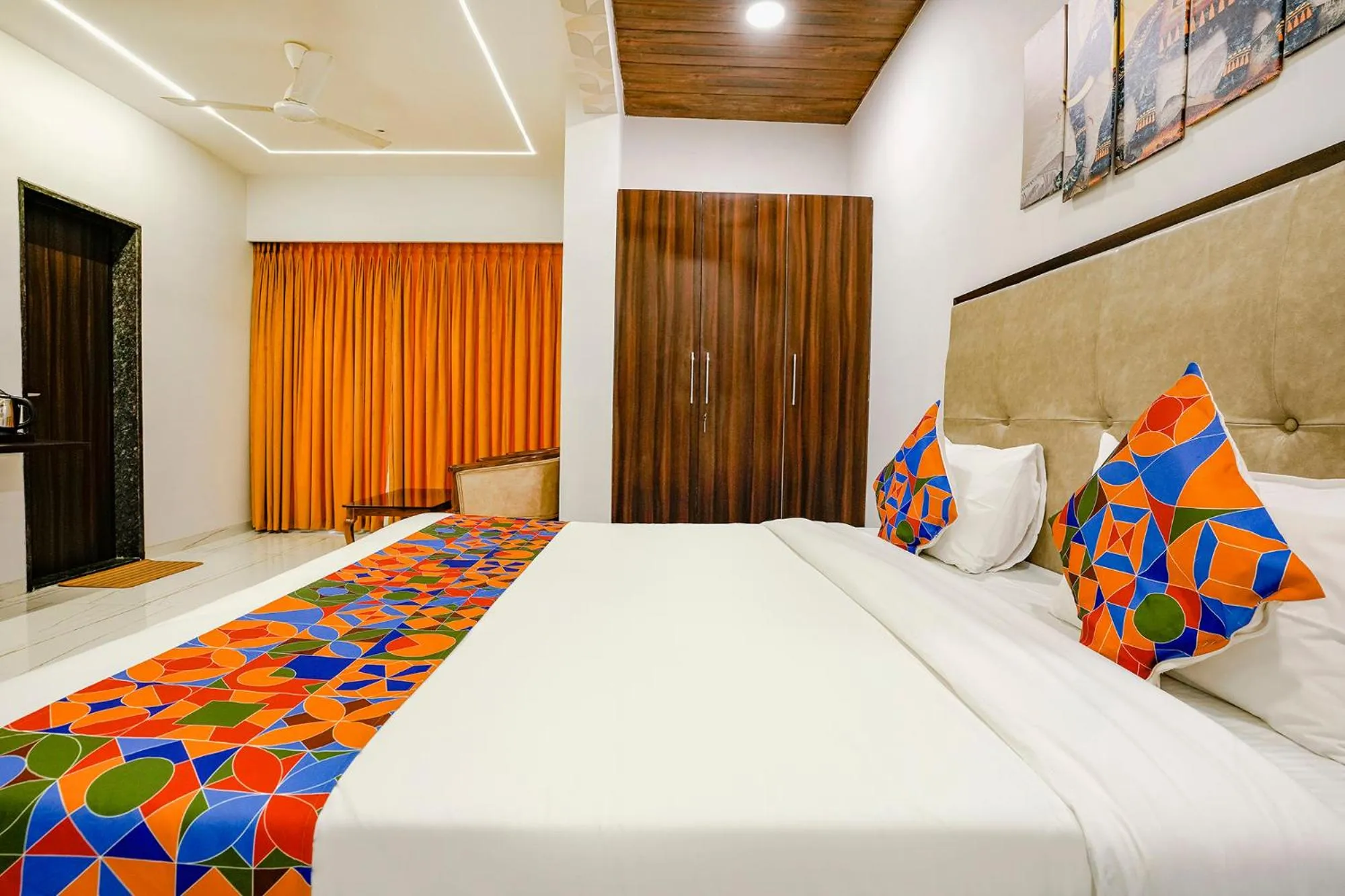 Bed in FabHotel Swaraj