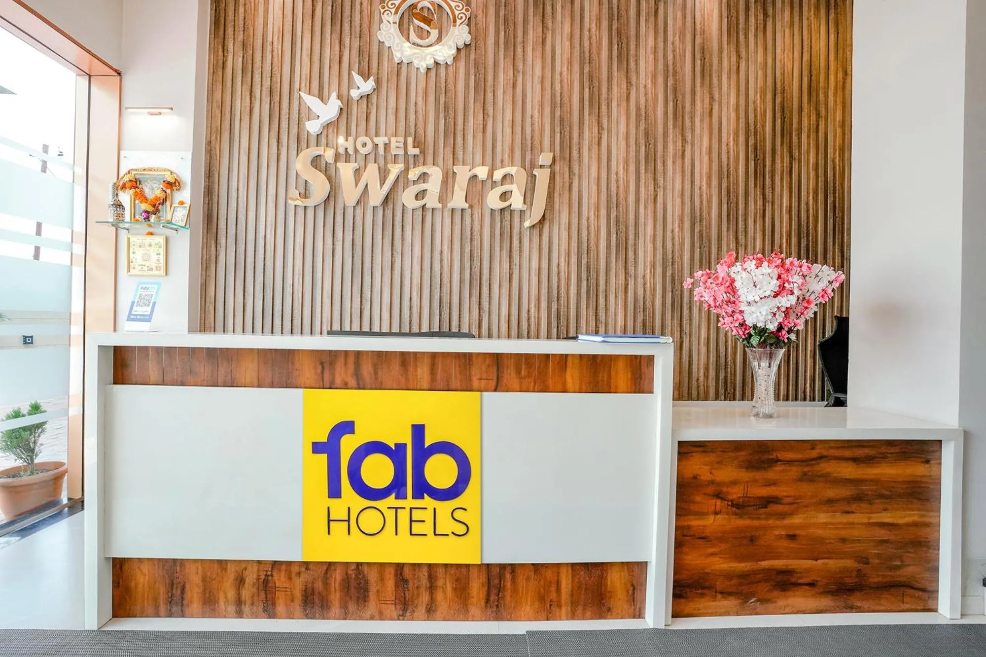 Lobby or reception, Property Logo/Sign in FabHotel Swaraj