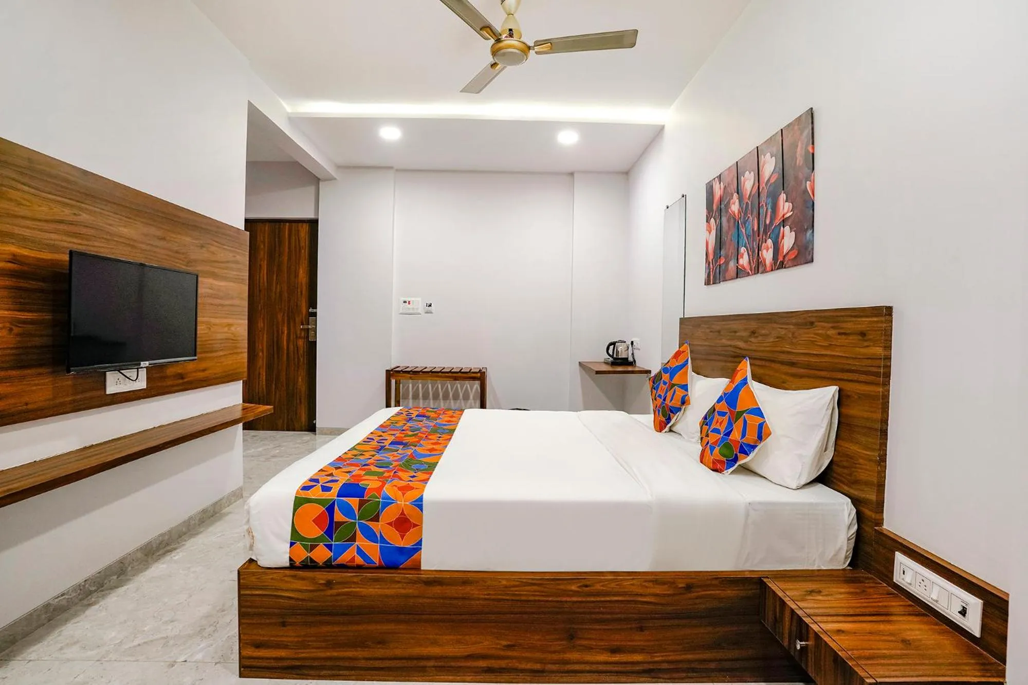 Bed in FabHotel Swaraj