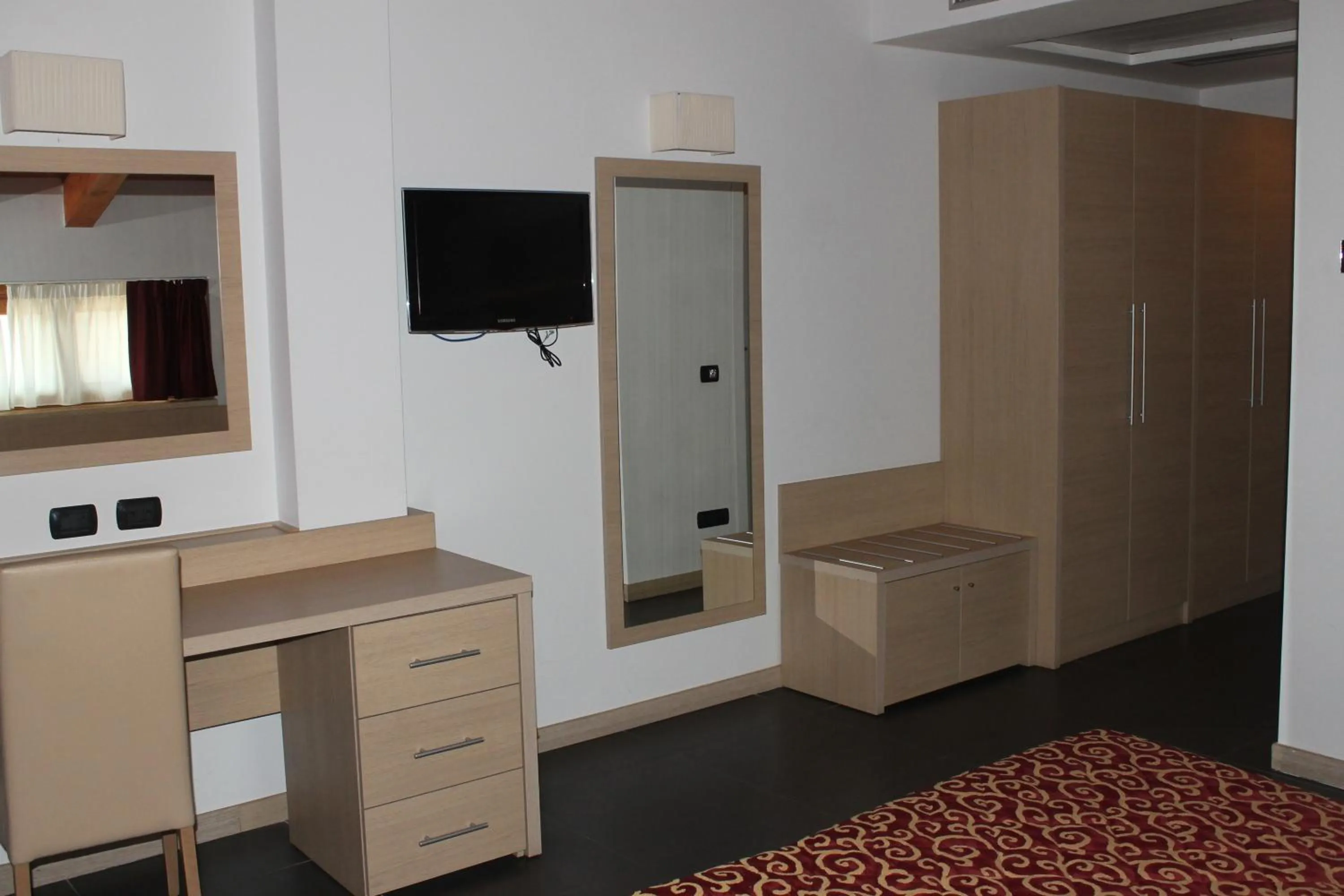 TV and multimedia in Hotel Eridano