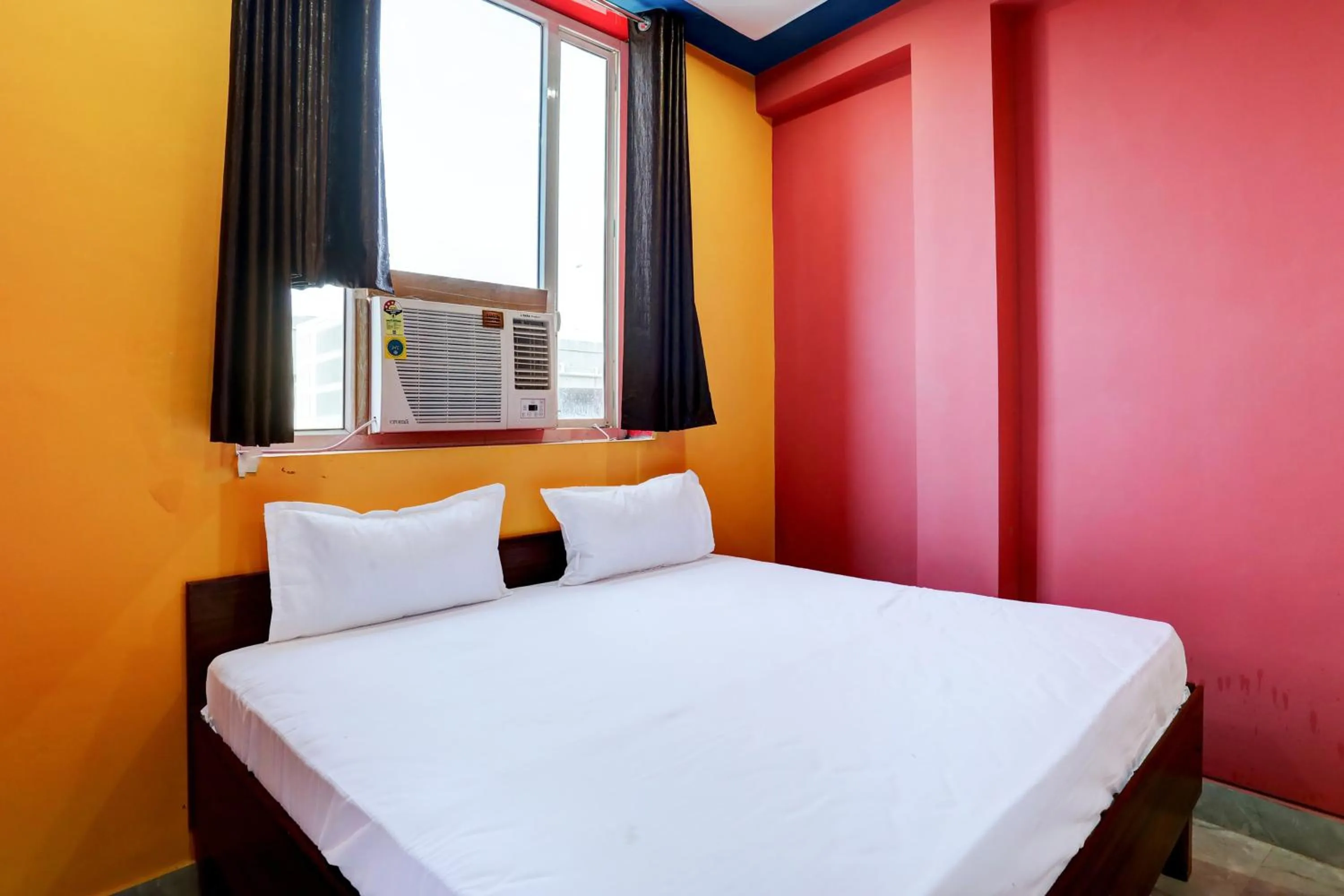 Bedroom in Hotel O Sk Inn