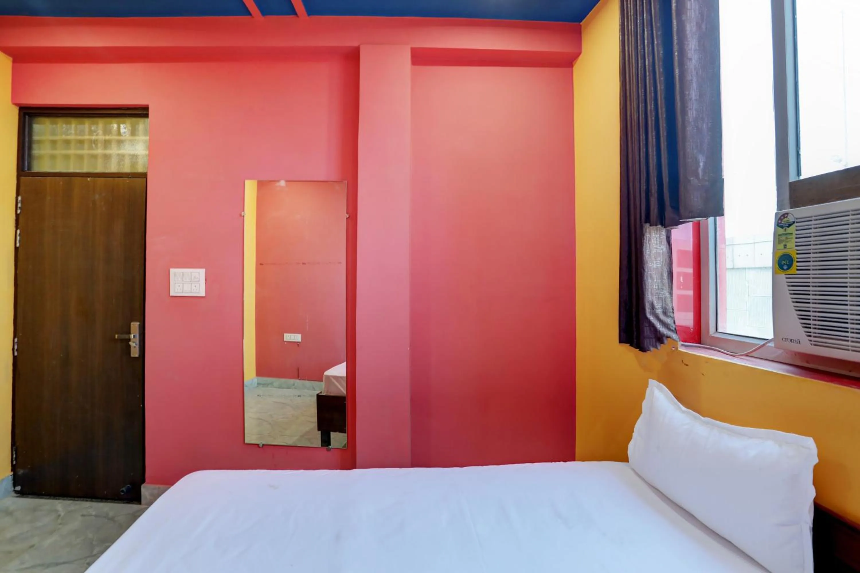 Bedroom in Hotel O Sk Inn