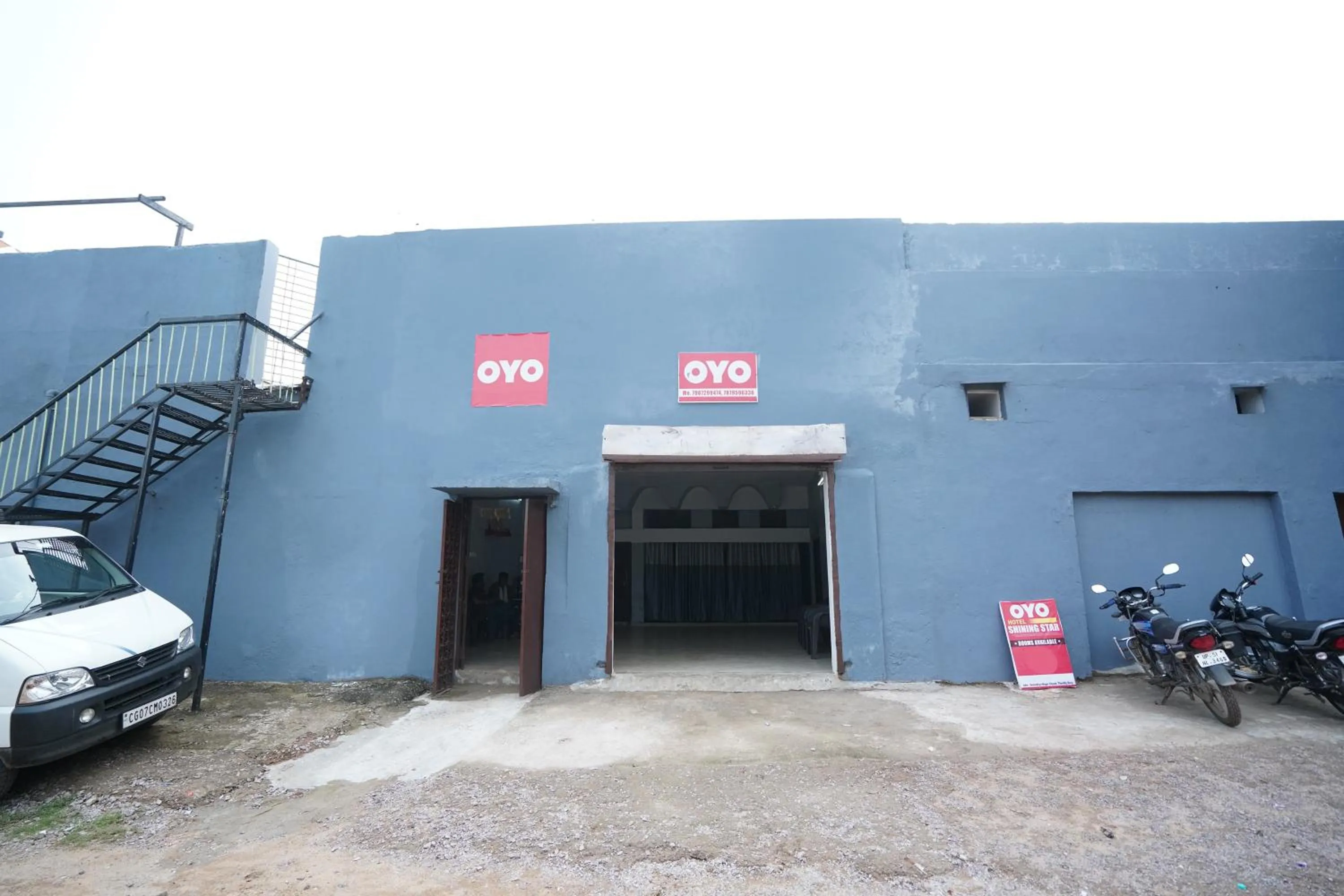 Facade/entrance in Hotel O Shining Star