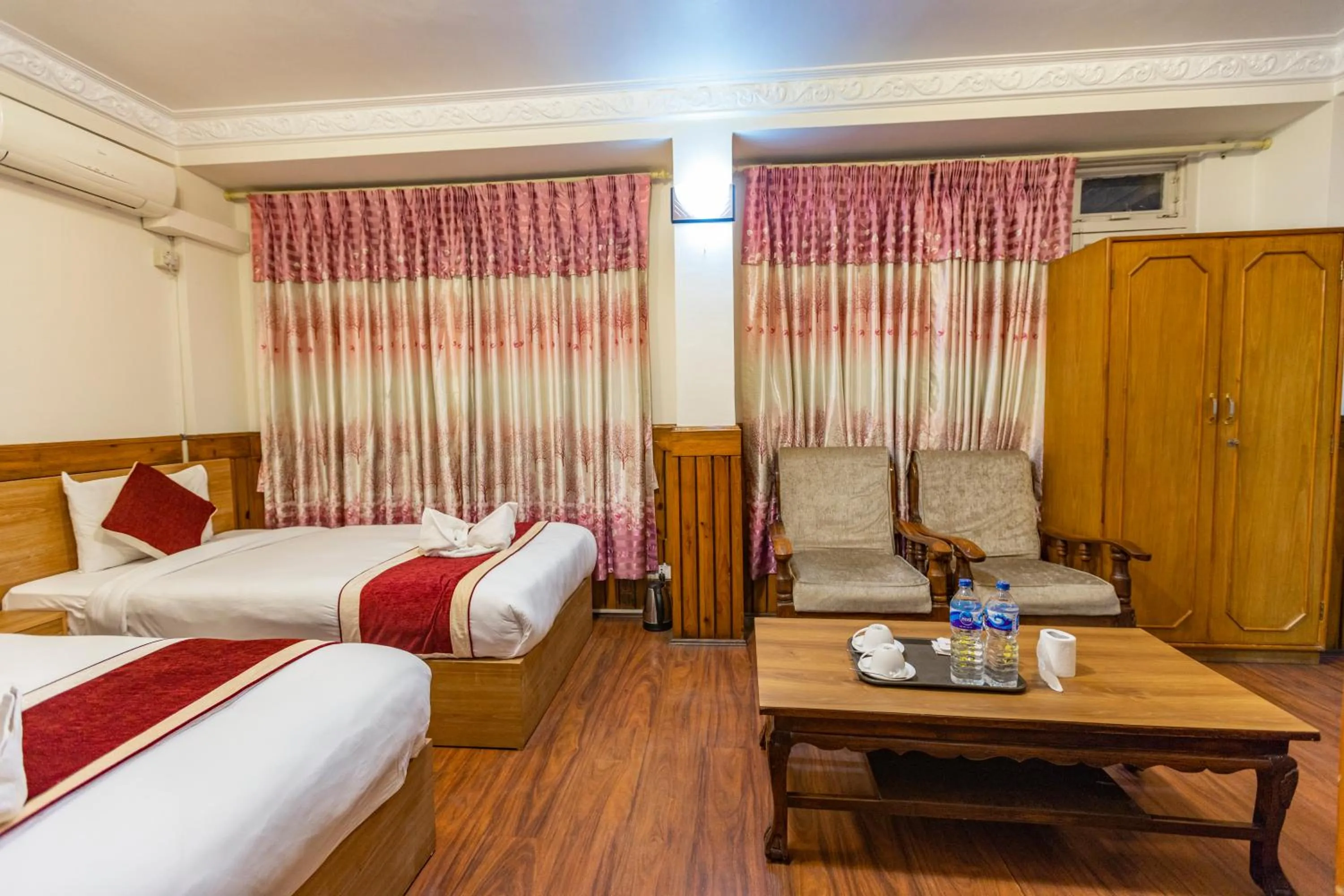 Photo of the whole room in Hotel Sekai