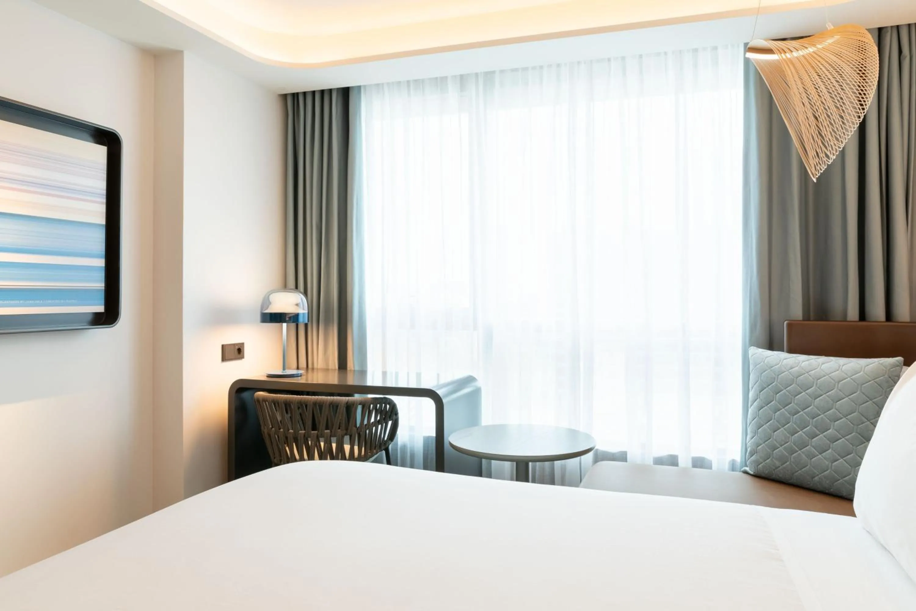 Photo of the whole room, Bed in Labtwentytwo Barcelona, a Tribute Portfolio Hotel