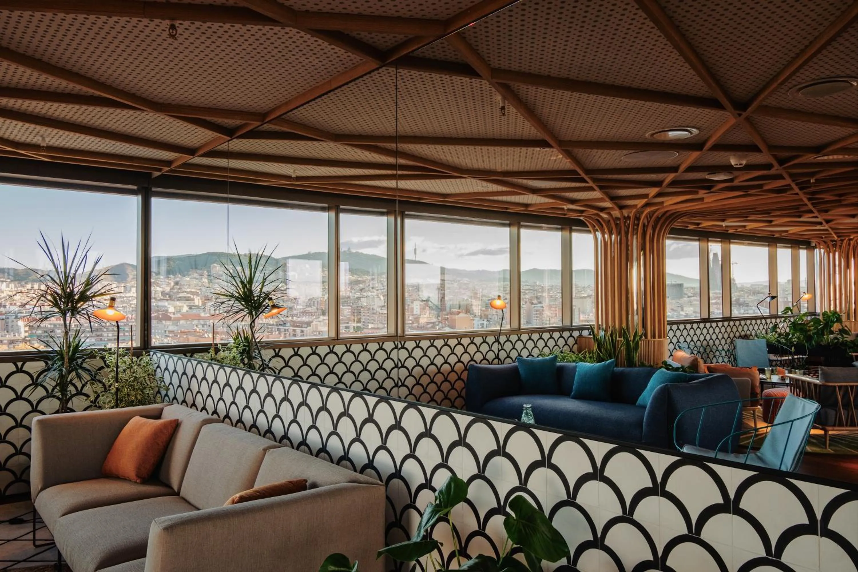 Restaurant/places to eat in Labtwentytwo Barcelona, a Tribute Portfolio Hotel