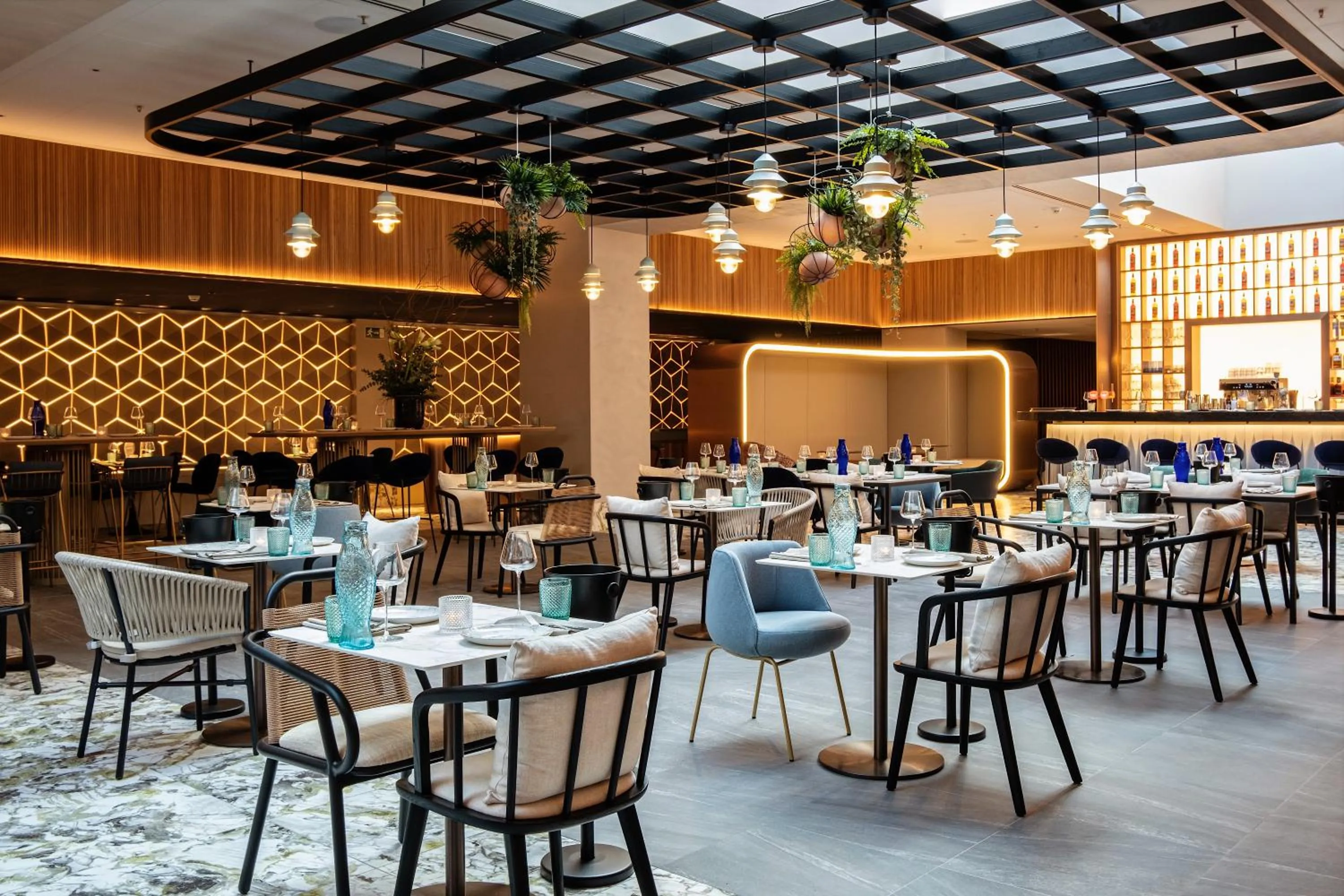 Restaurant/places to eat in Labtwentytwo Barcelona, a Tribute Portfolio Hotel