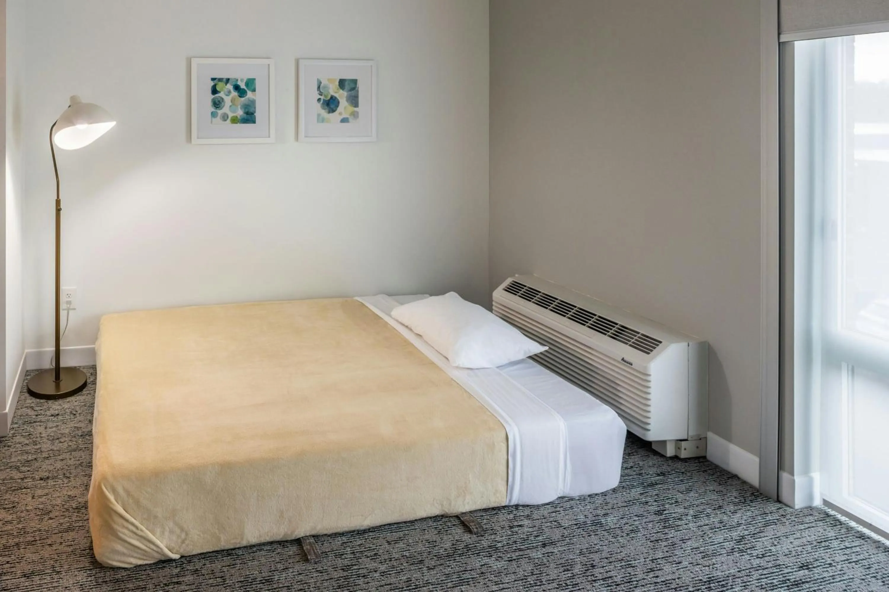 Photo of the whole room, Bed in TownePlace Suites by Marriott Canfield