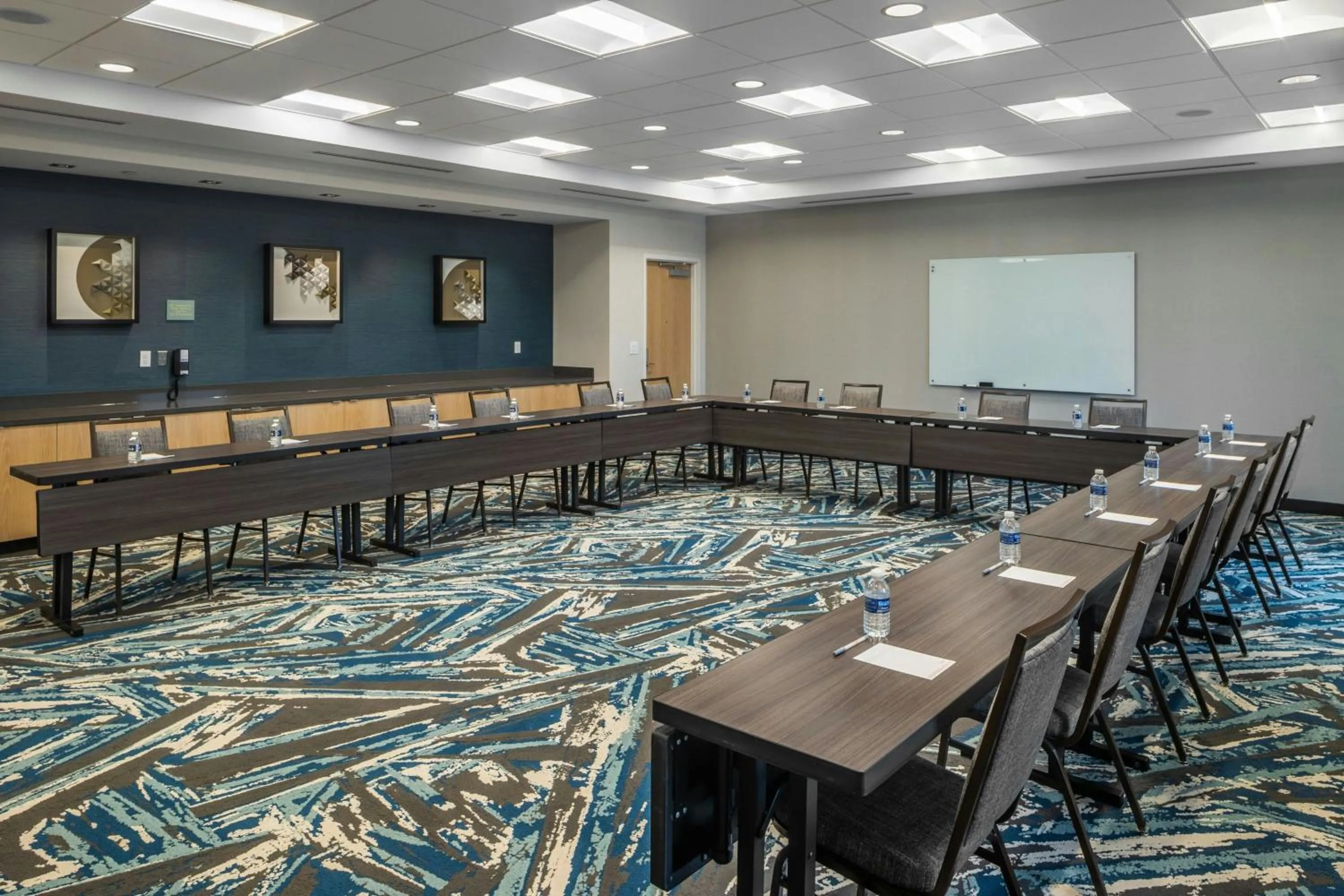 Meeting/conference room in TownePlace Suites by Marriott Canfield
