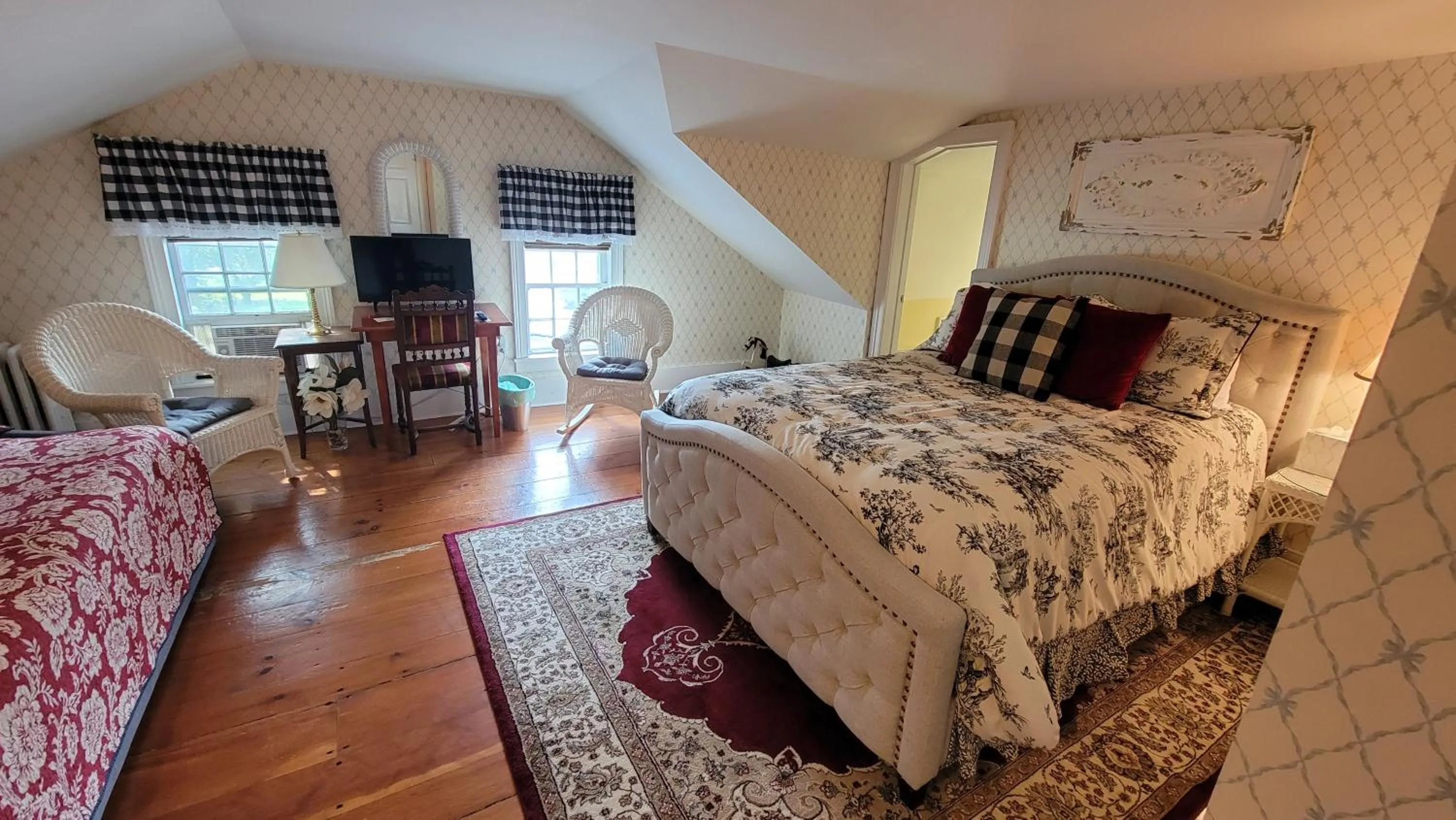 Bed in Strong House Inn