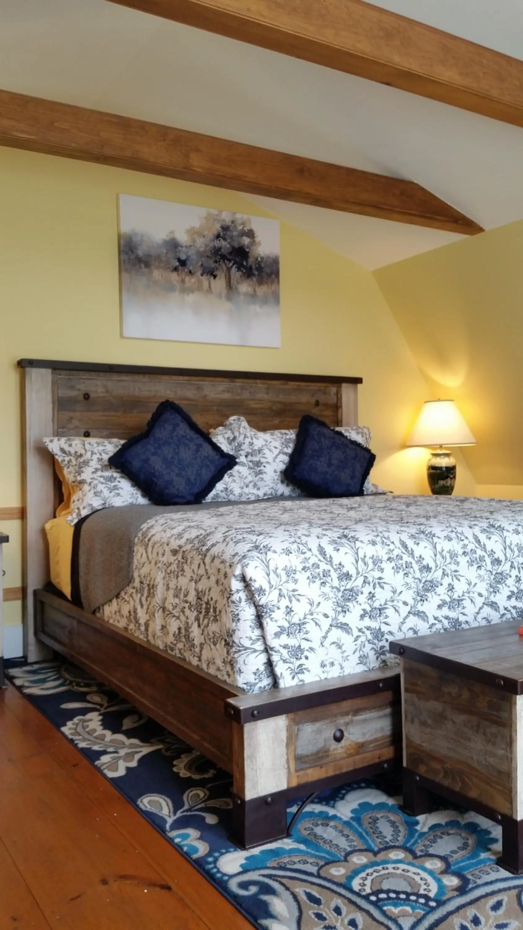 Bed in Strong House Inn