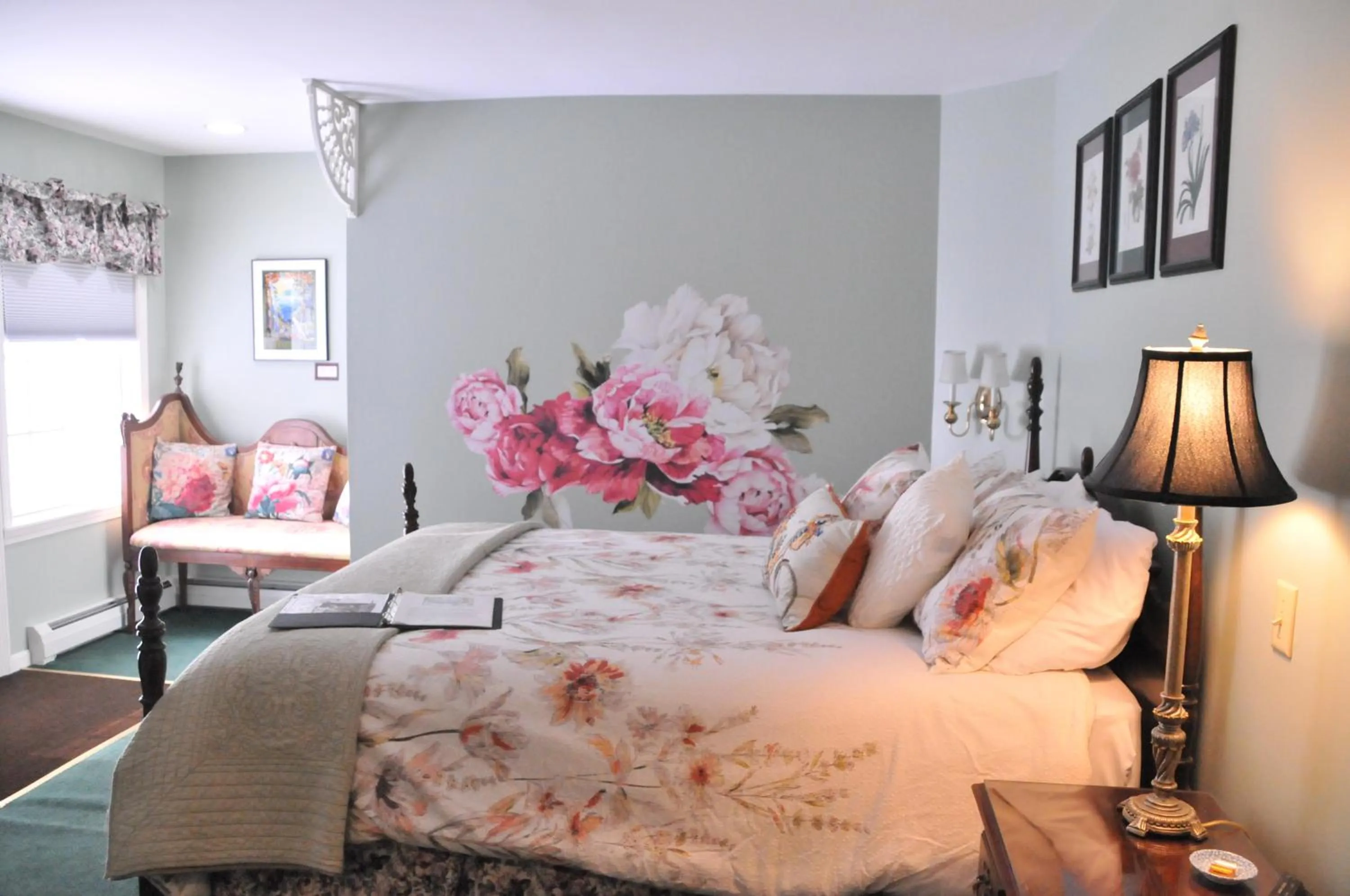 Bed in Strong House Inn