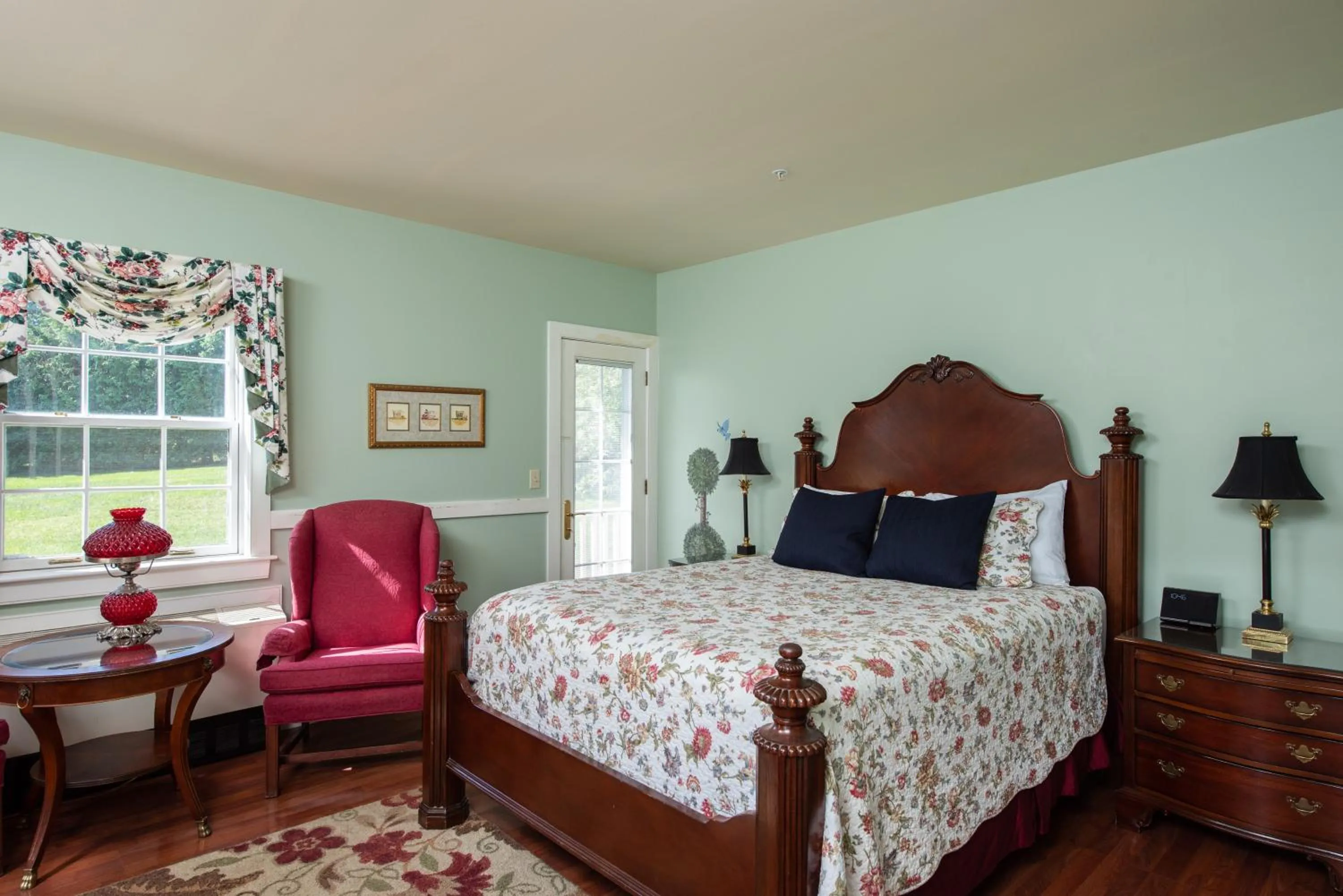 Bed in Strong House Inn