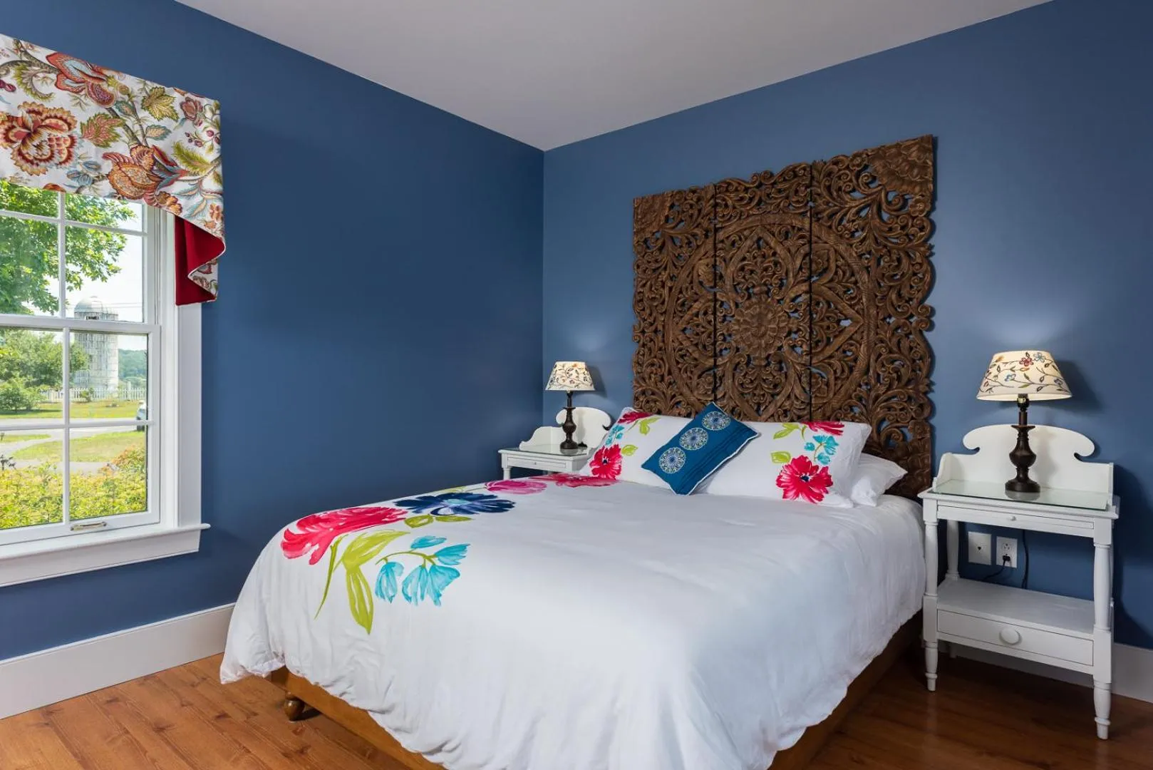 Bed in Strong House Inn