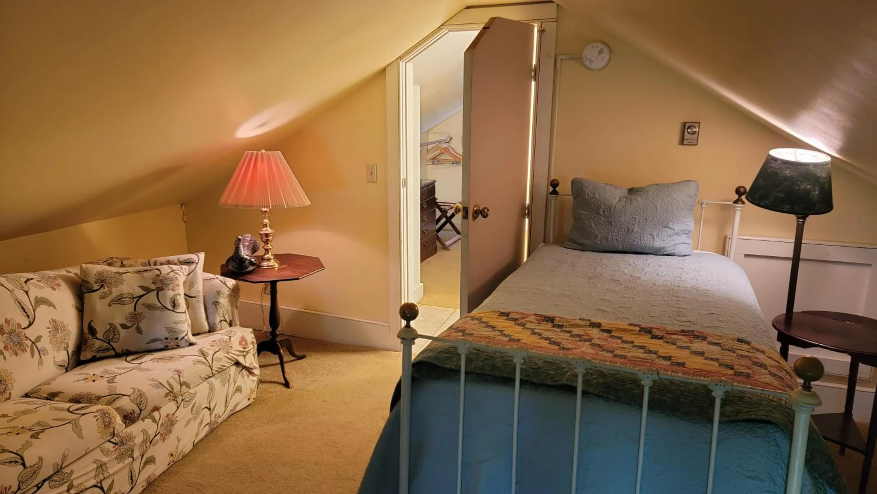 Bed in Strong House Inn