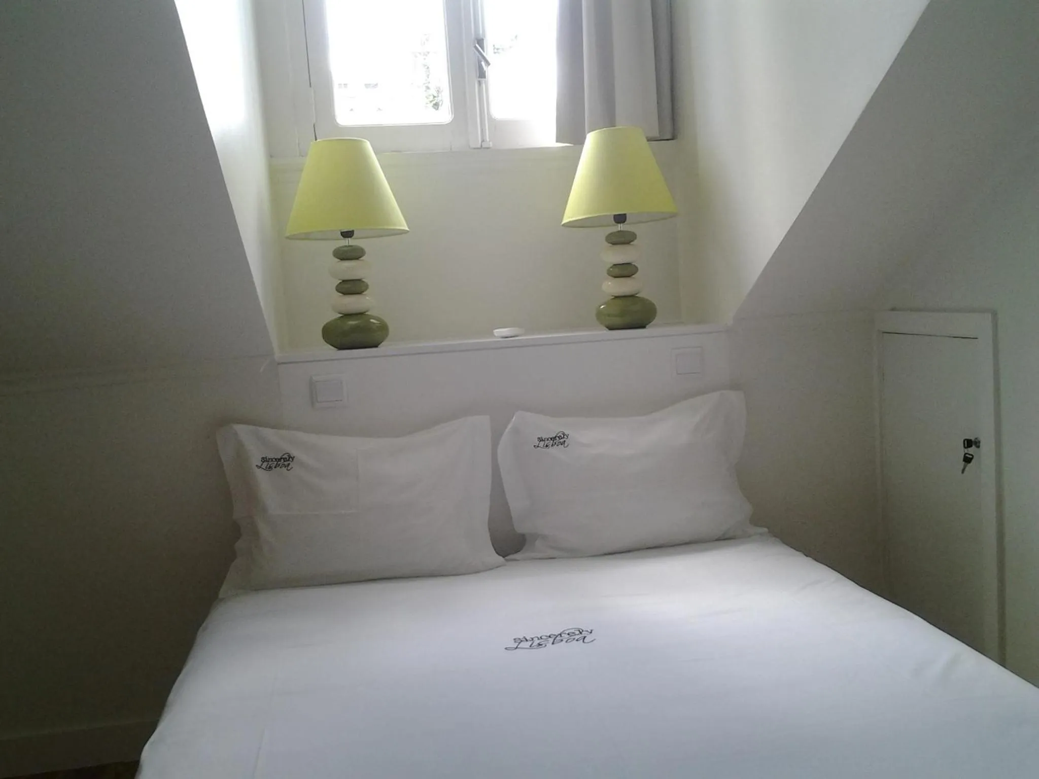 Bed in Sincerely Lisboa