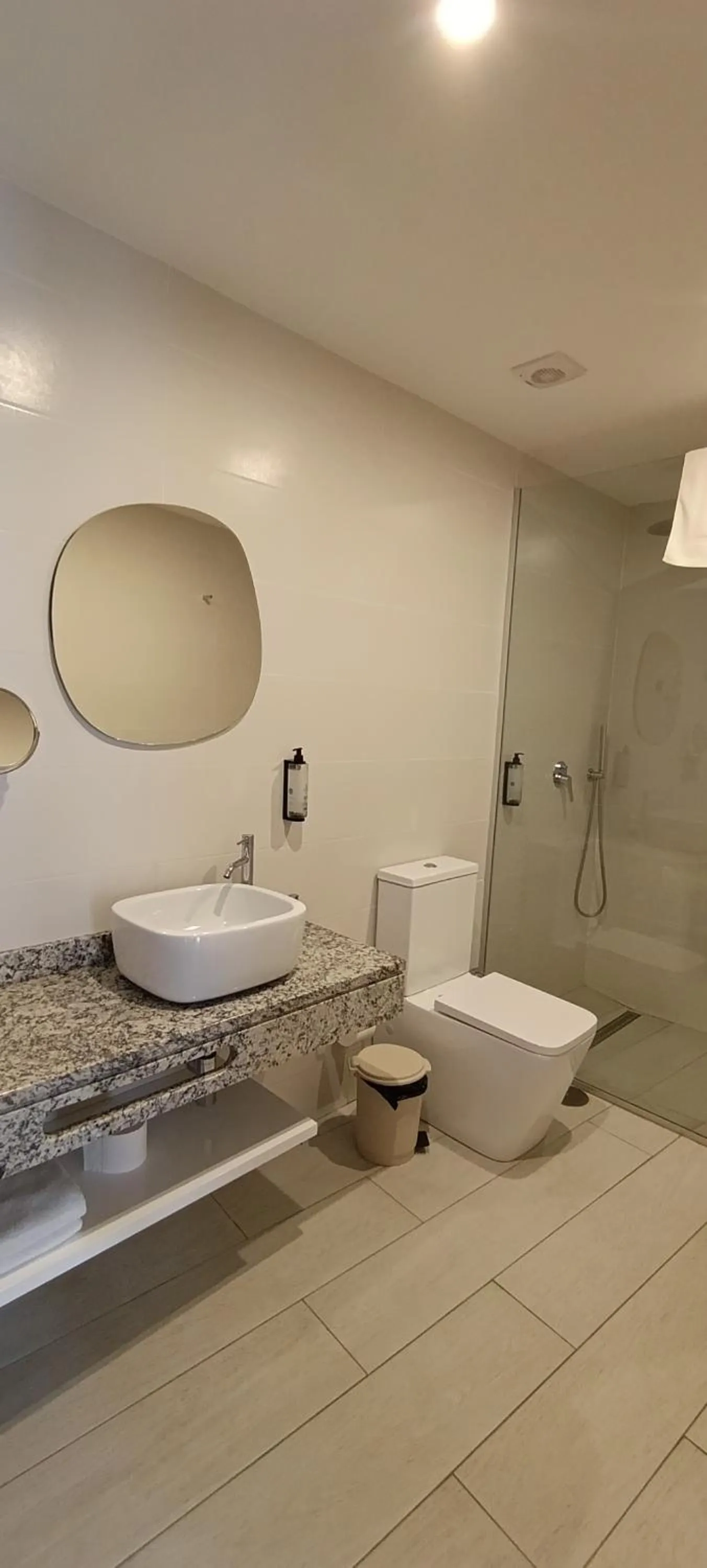 Bathroom in Ouril Mindelo