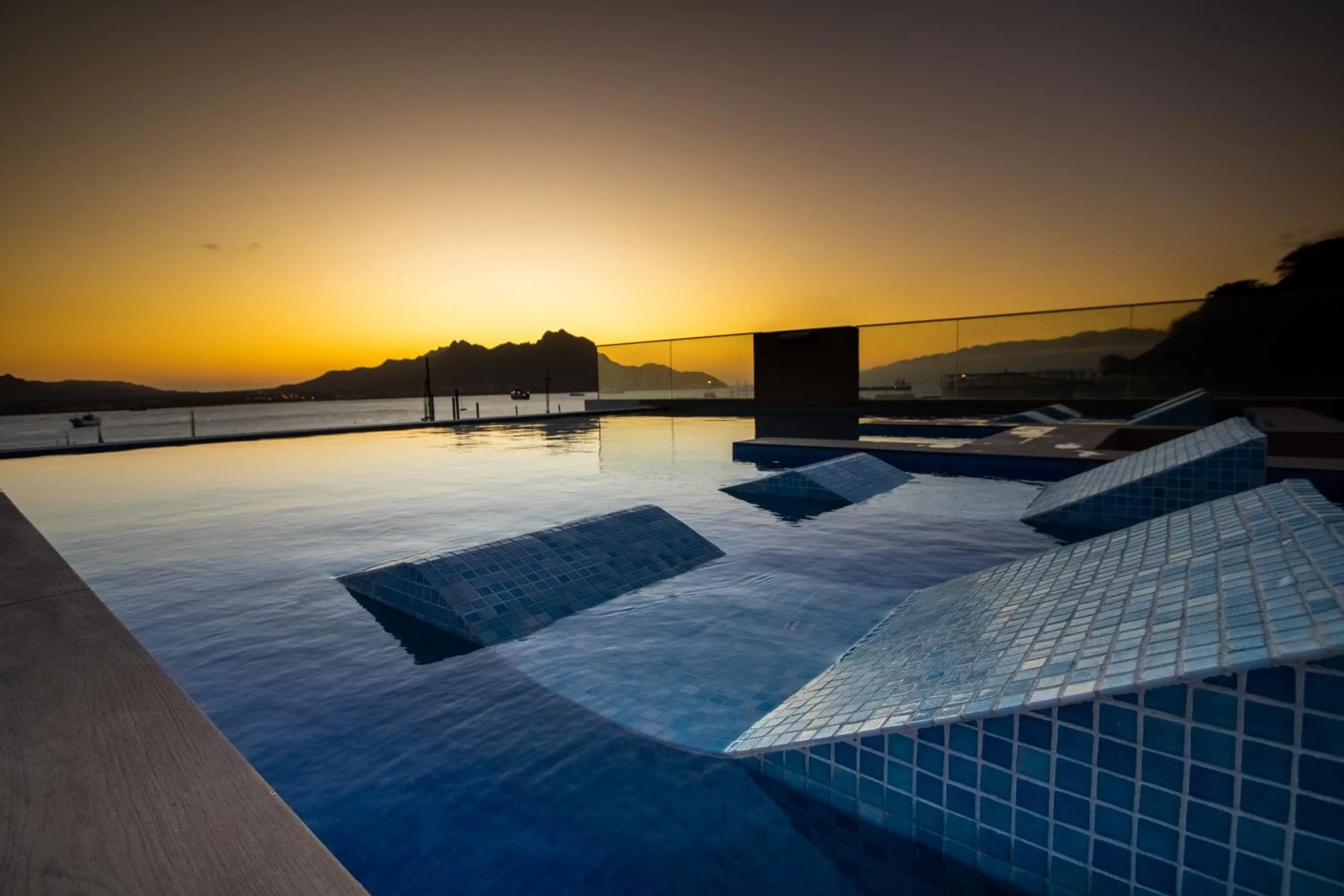 Swimming pool in Ouril Mindelo