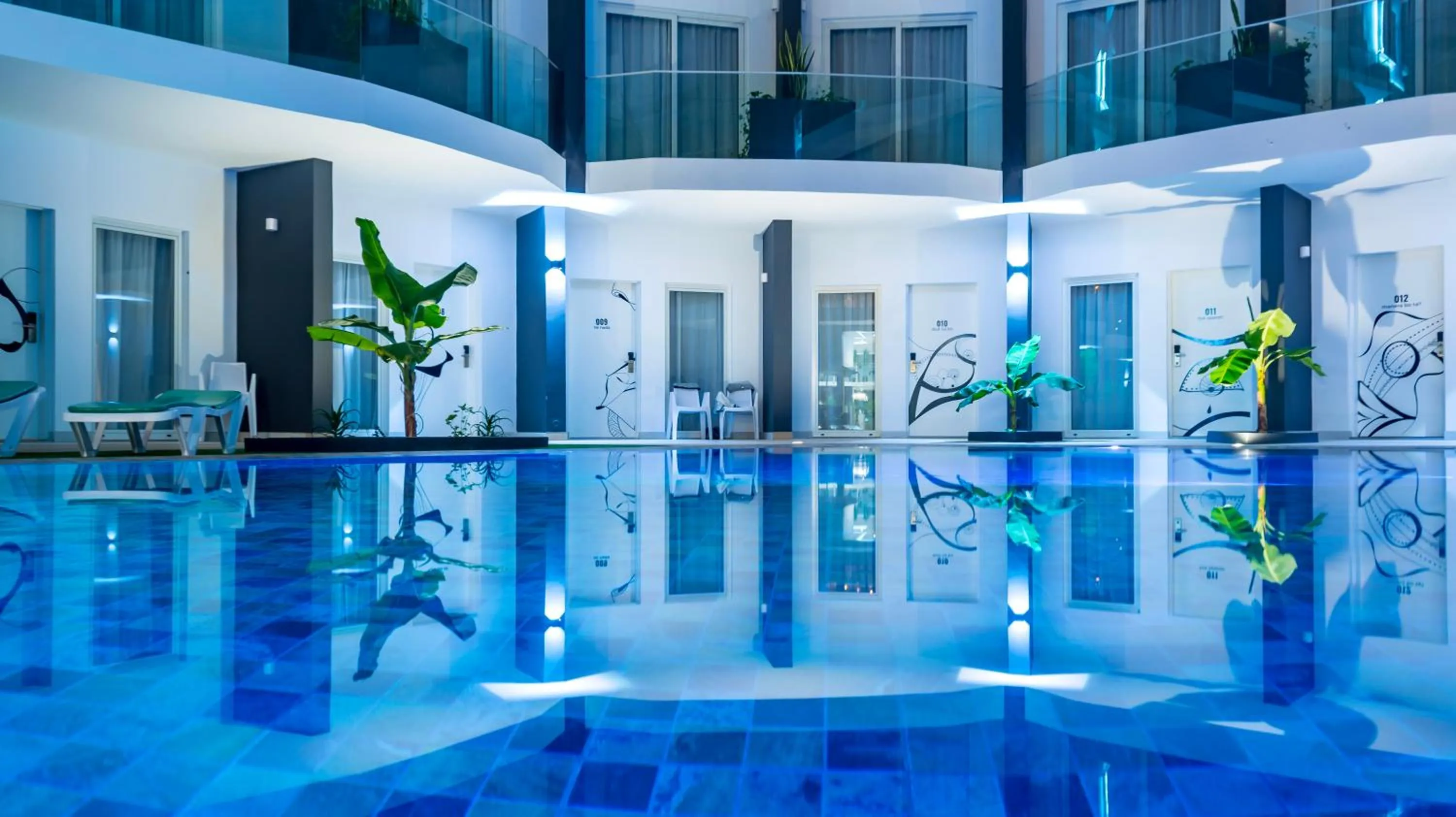 Pool view in Ouril Mindelo