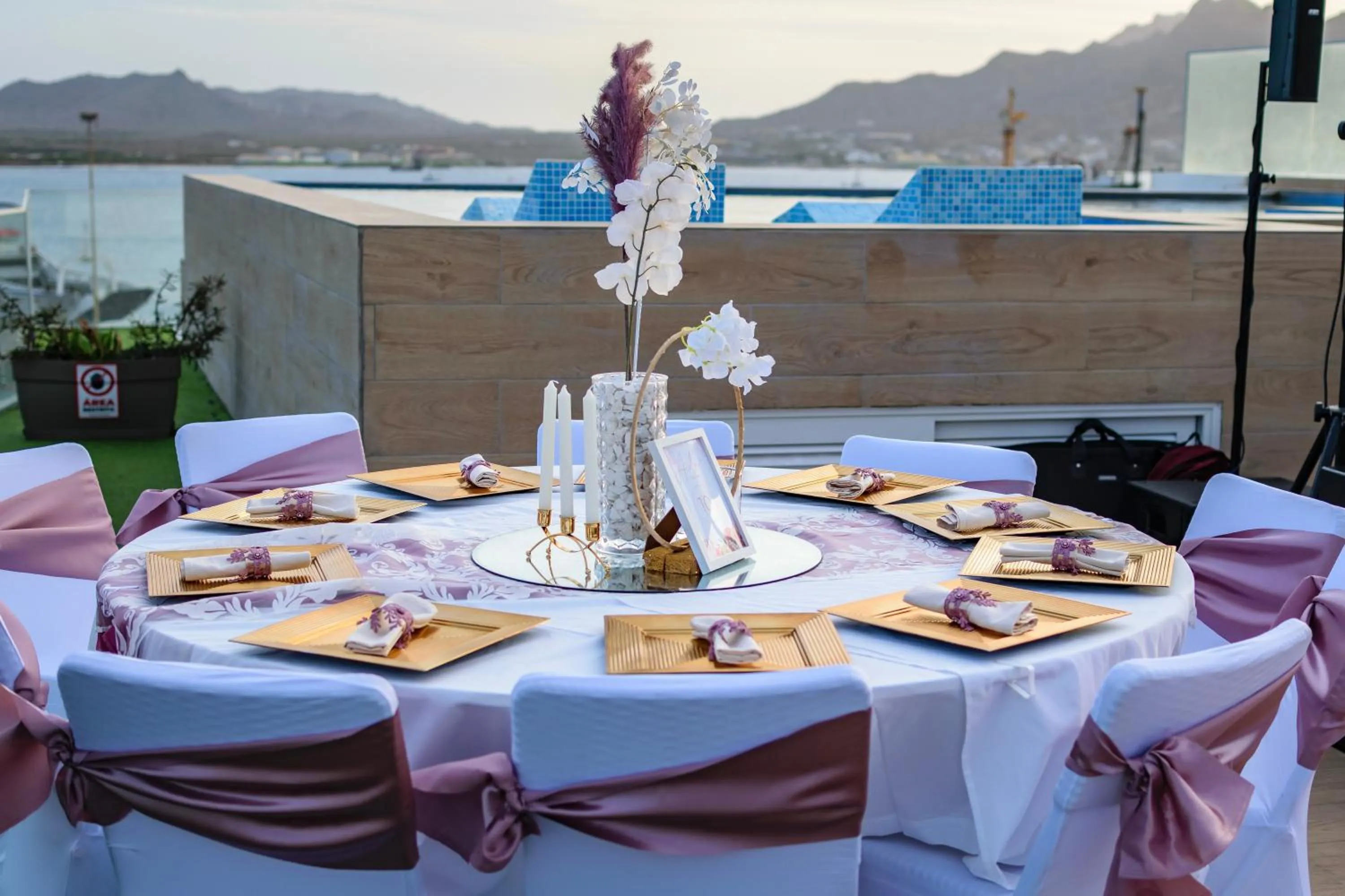 Banquet/Function facilities in Ouril Mindelo