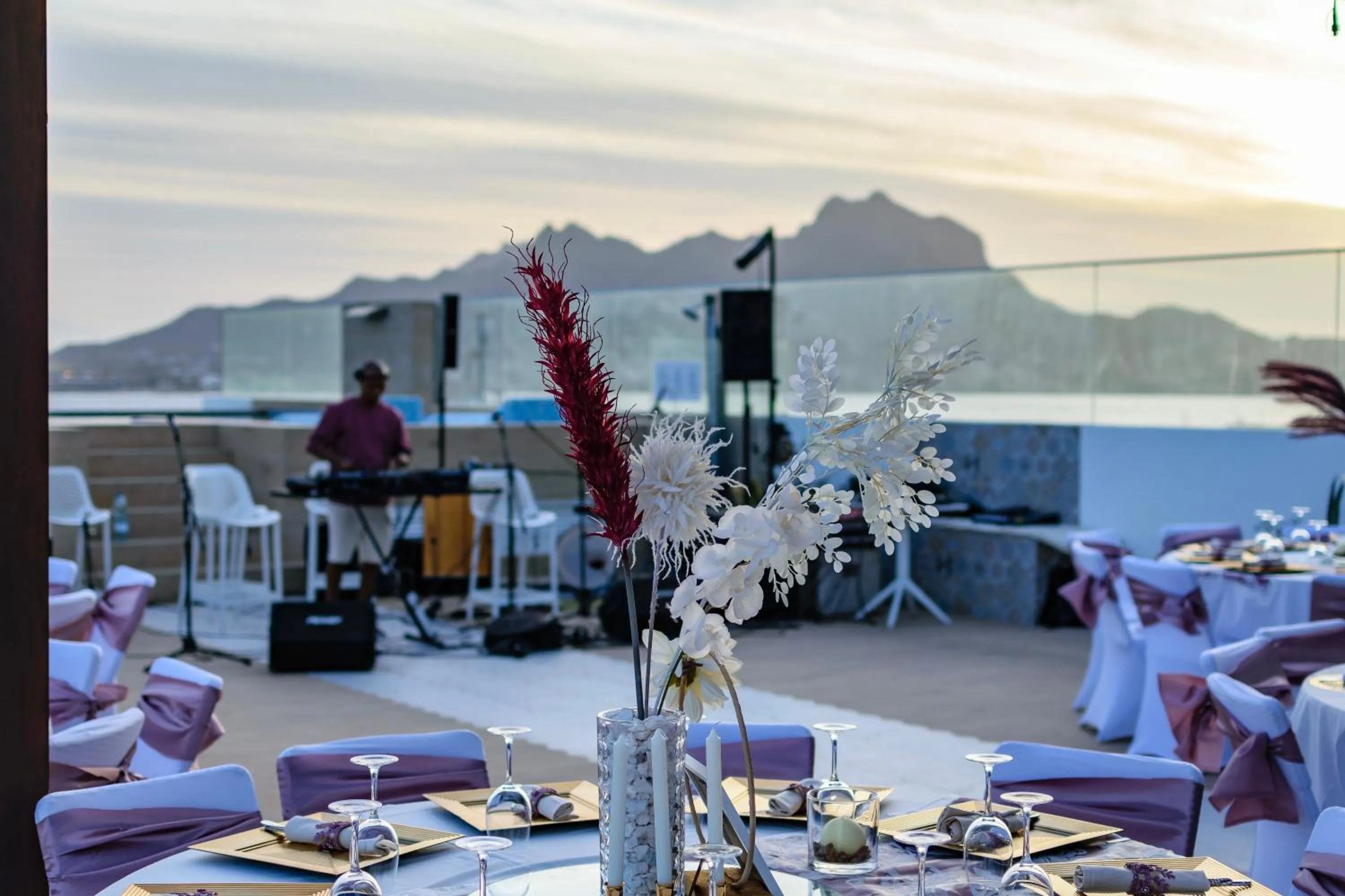 Banquet/Function facilities in Ouril Mindelo