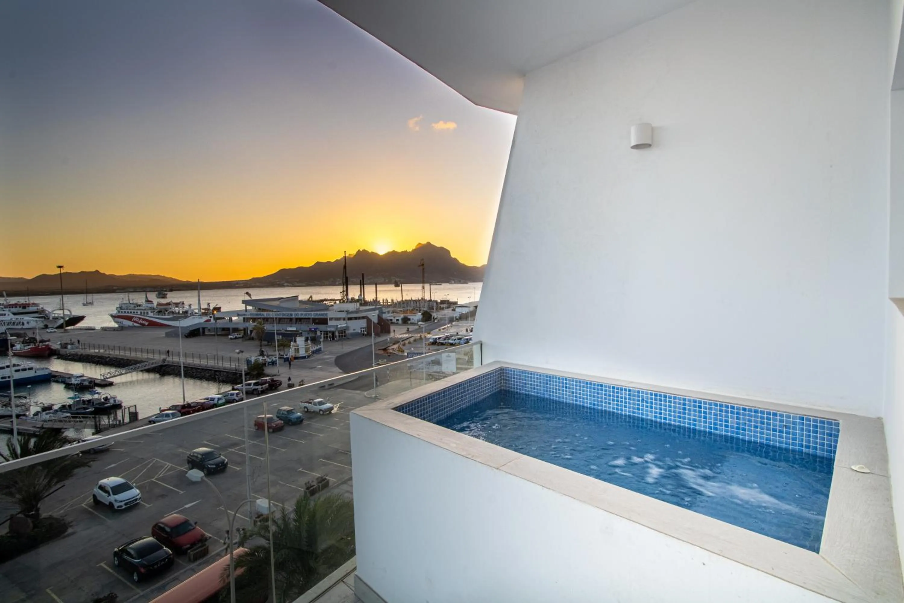 Swimming pool in Ouril Mindelo