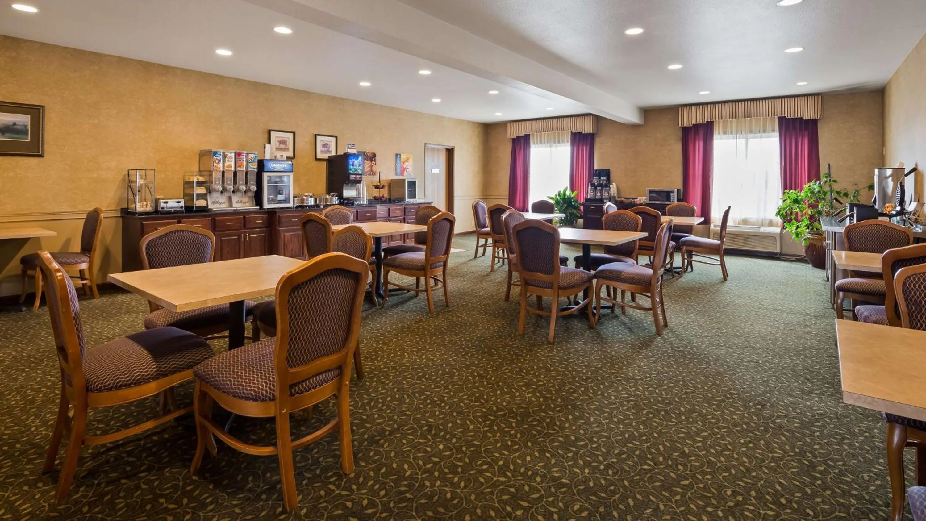 Restaurant/places to eat in Best Western Penn-Ohio Inn & Suites