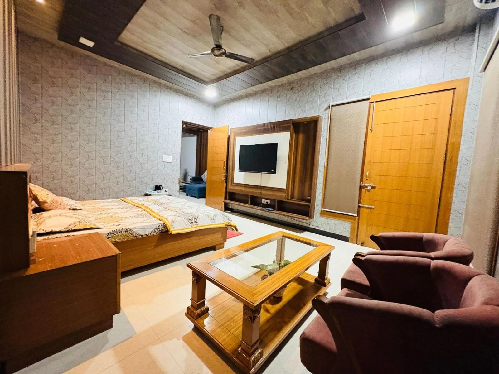 Shreshth Home Stay - Best Family Accommodation - 3km from Har Ki Pauri, Haridwar, Uttarakhand