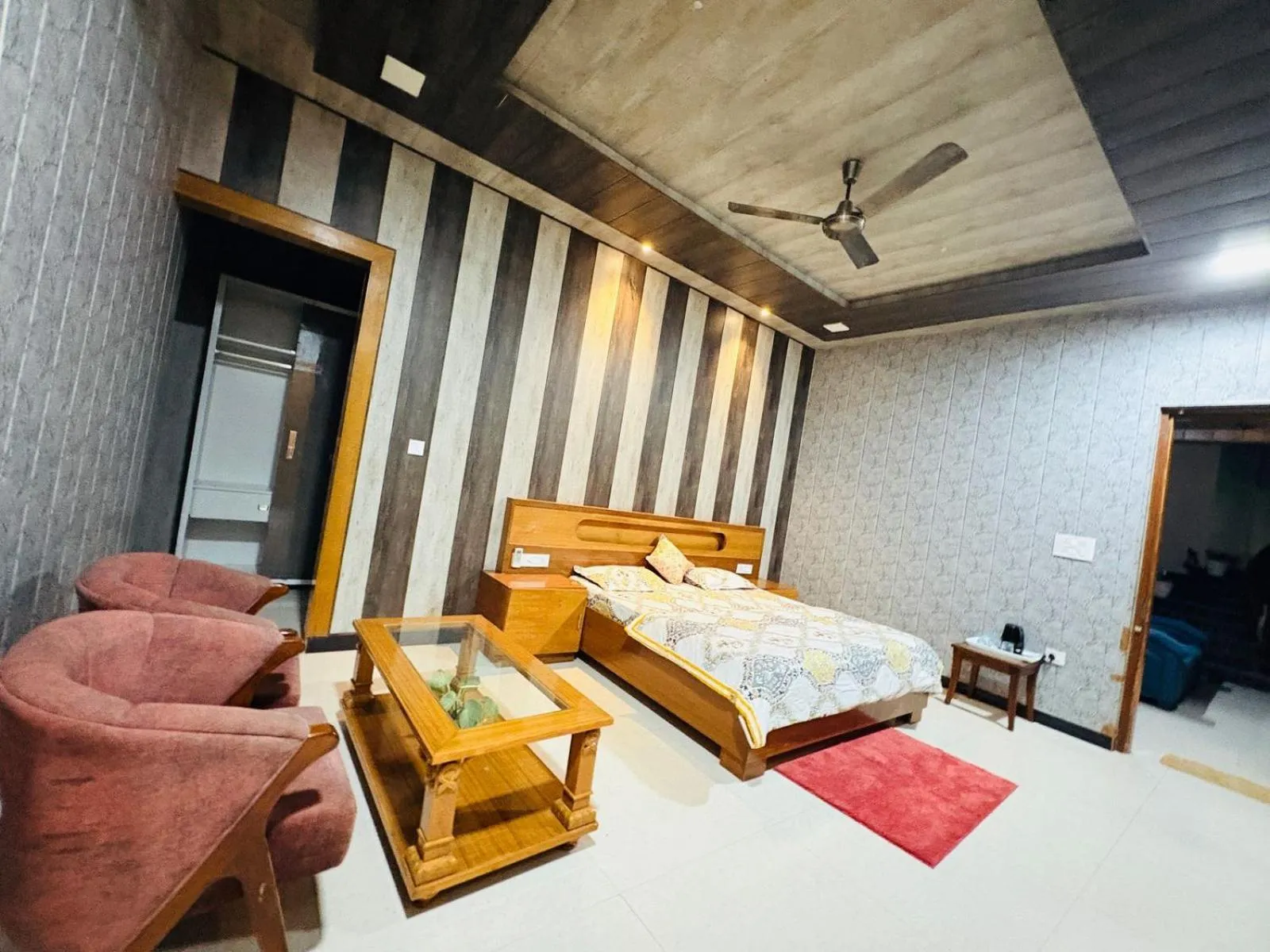 Shreshth Home Stay - Best Family Accommodation - 3km from Har Ki Pauri, Haridwar, Uttarakhand