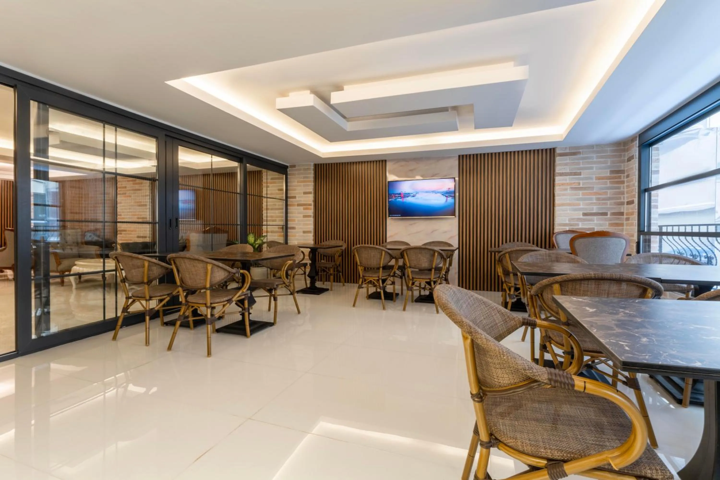 Restaurant/places to eat in Rubby Hotel Kadıköy