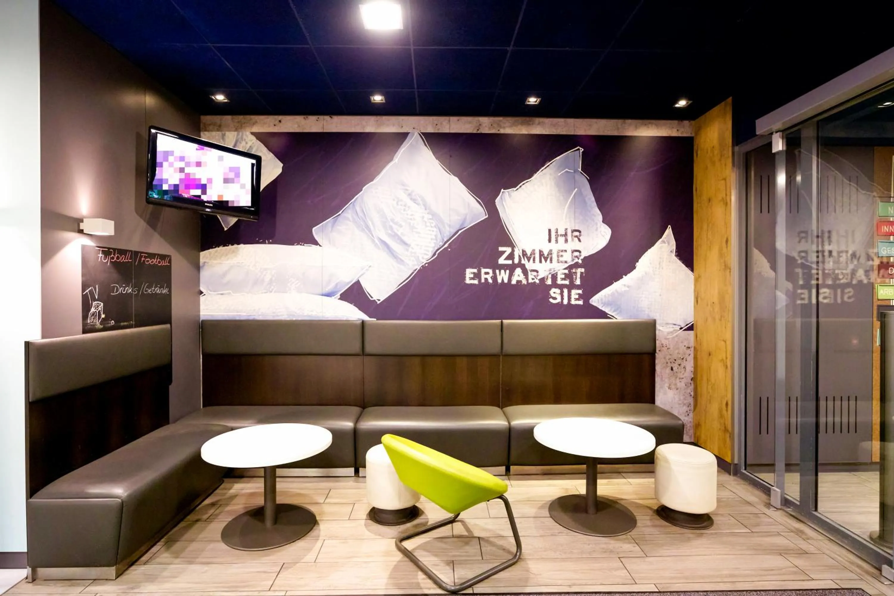 TV and multimedia in Ibis budget Berlin Potsdamer Platz