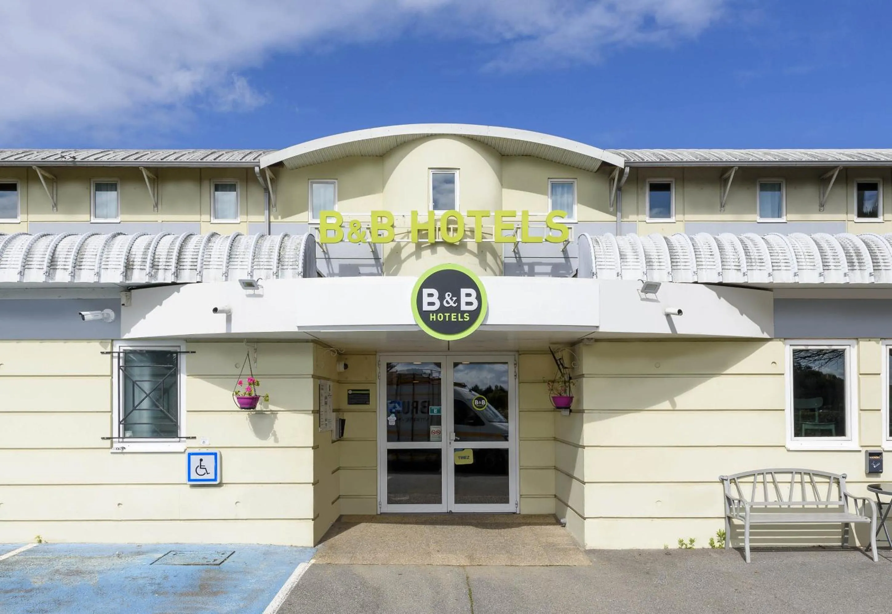 Property building in B&B HOTEL Toulouse Cité de l'Espace Gonord