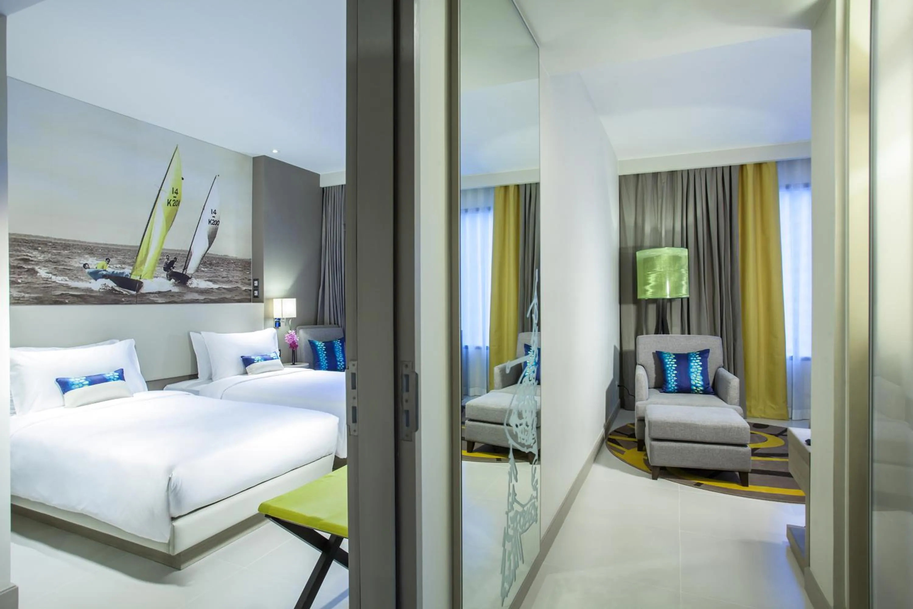 Bed in Mercure Pattaya Ocean Resort