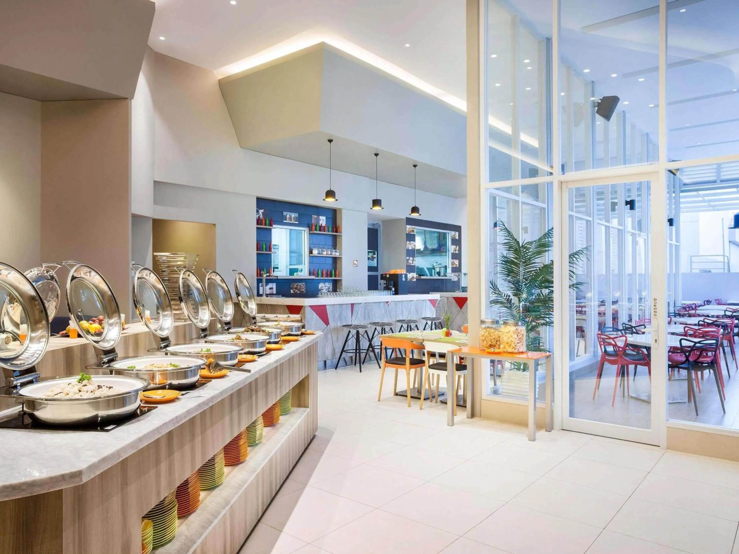 Restaurant/places to eat in Ibis Styles Jakarta Mangga Dua Square