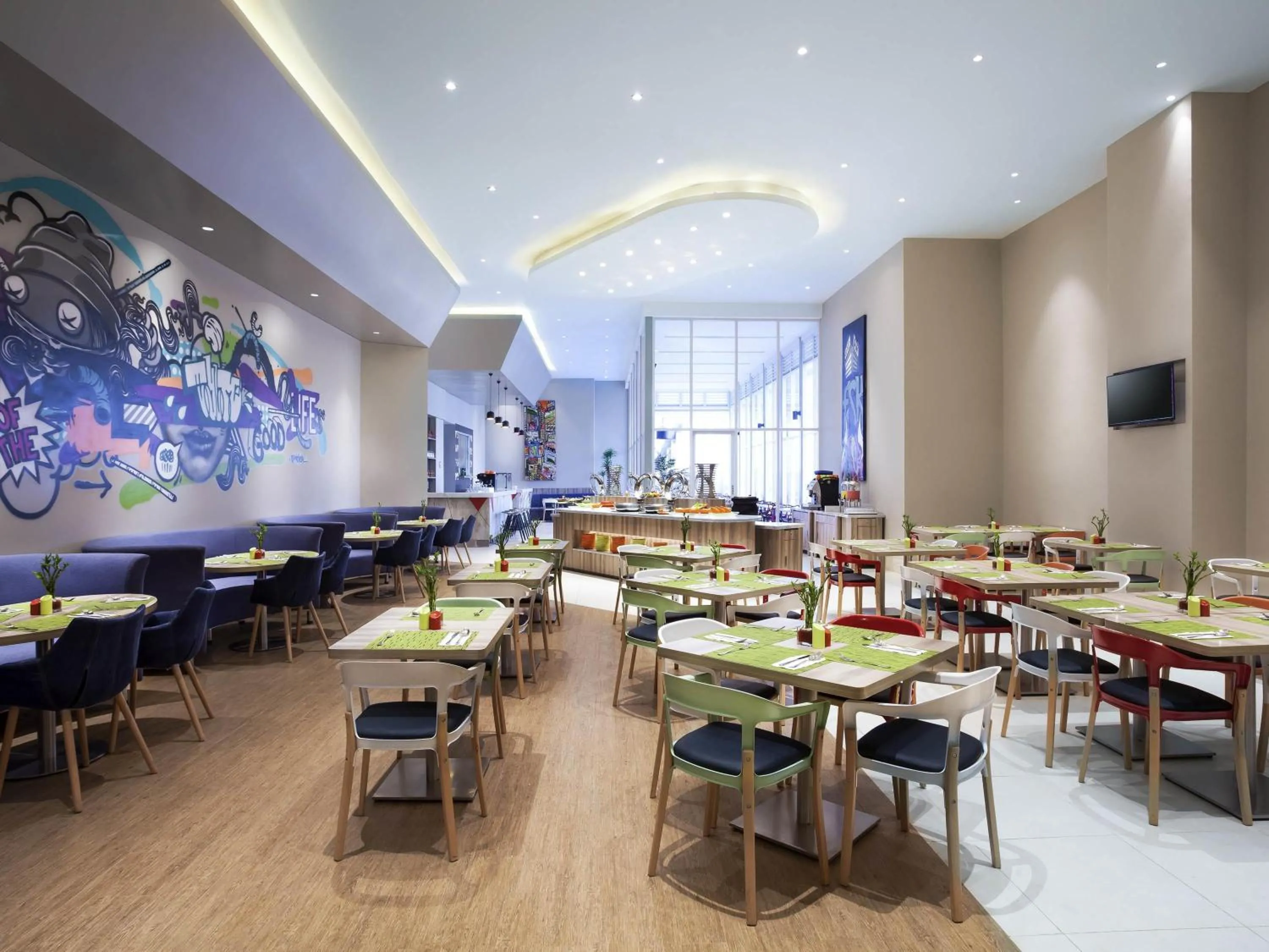 Restaurant/places to eat in Ibis Styles Jakarta Mangga Dua Square