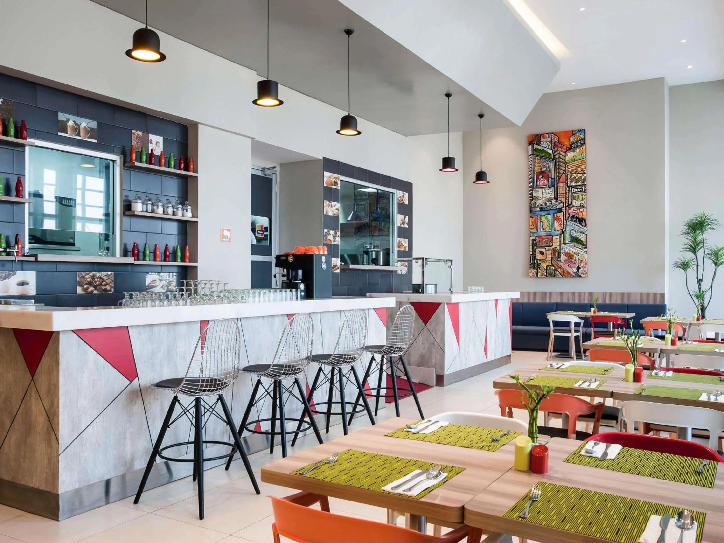 Restaurant/places to eat in Ibis Styles Jakarta Mangga Dua Square