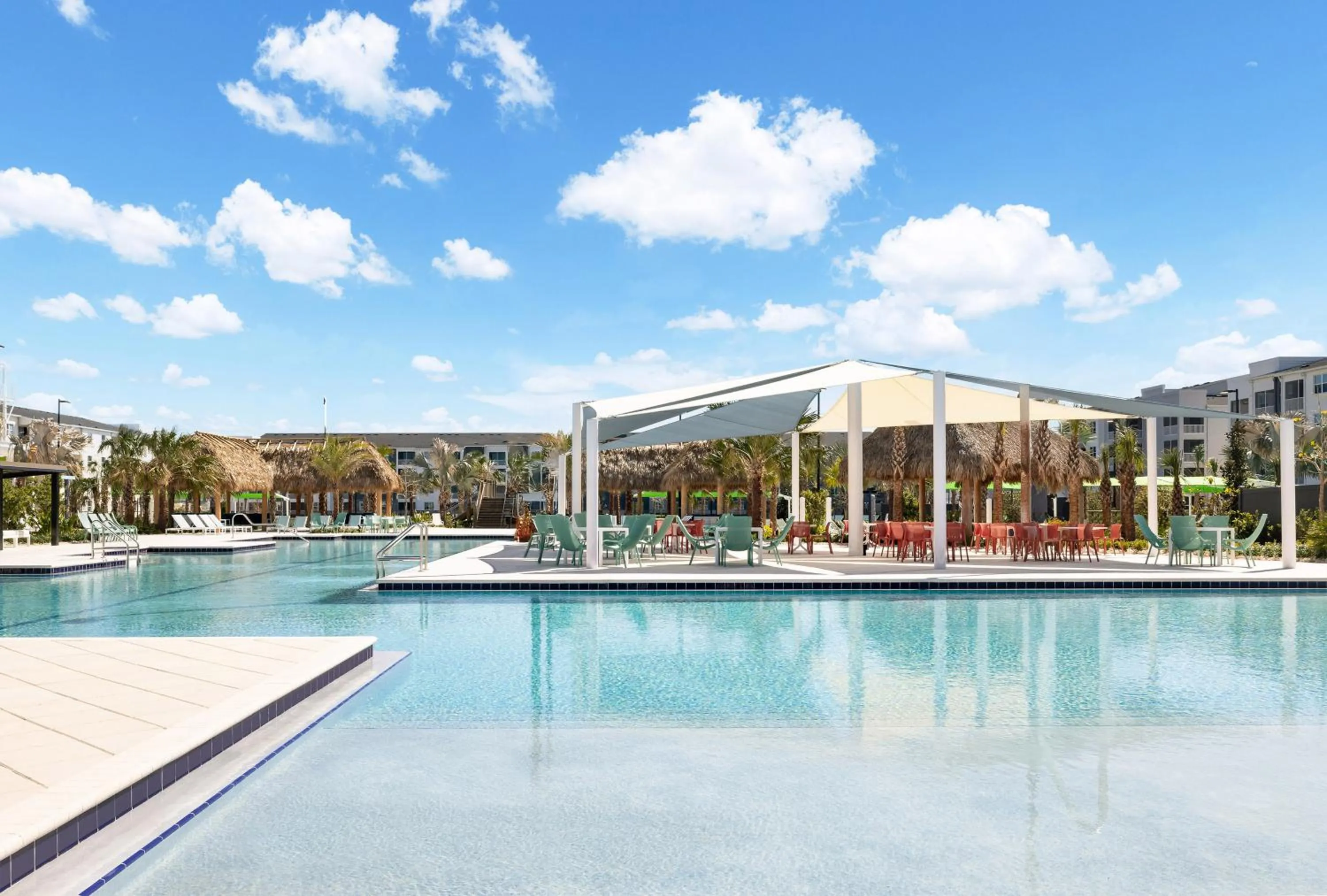 Swimming pool in Villatel Orlando Resort