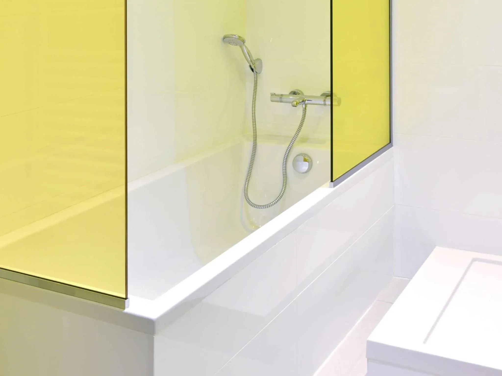 Bedroom in ibis Styles Montelimar Centre