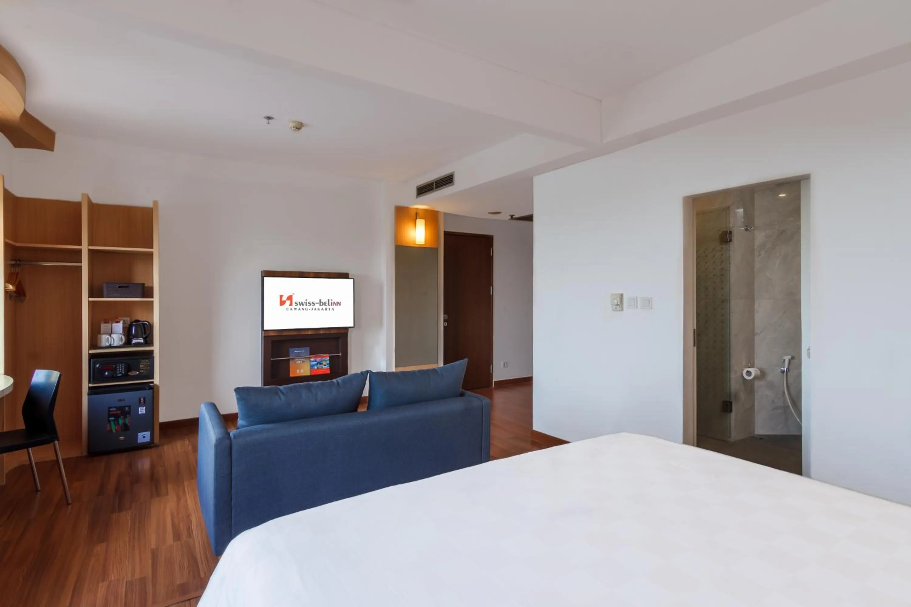 Bedroom, Bed in Swiss-Belinn Cawang