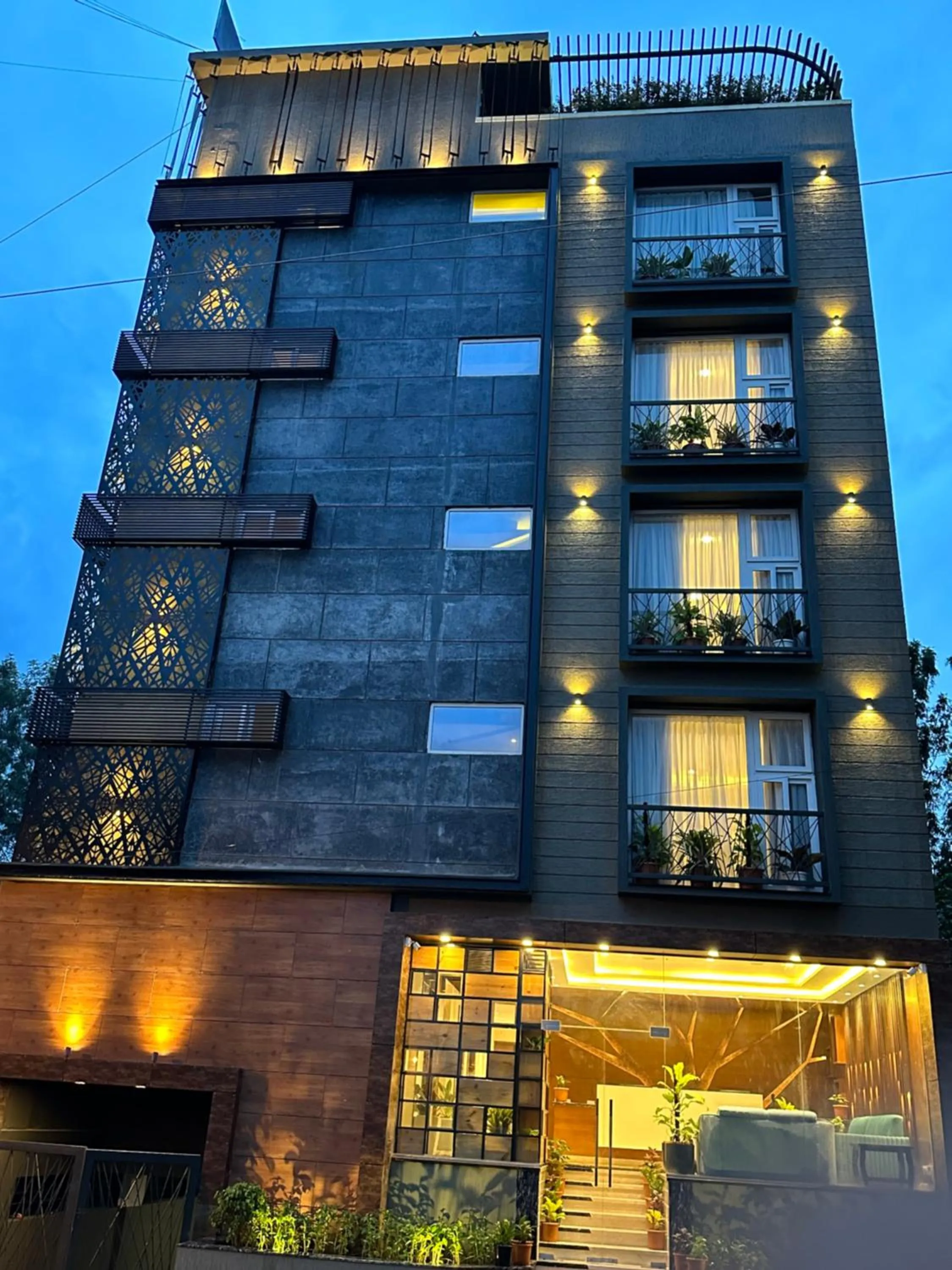 Property building in ROYAL ACE LUXUR