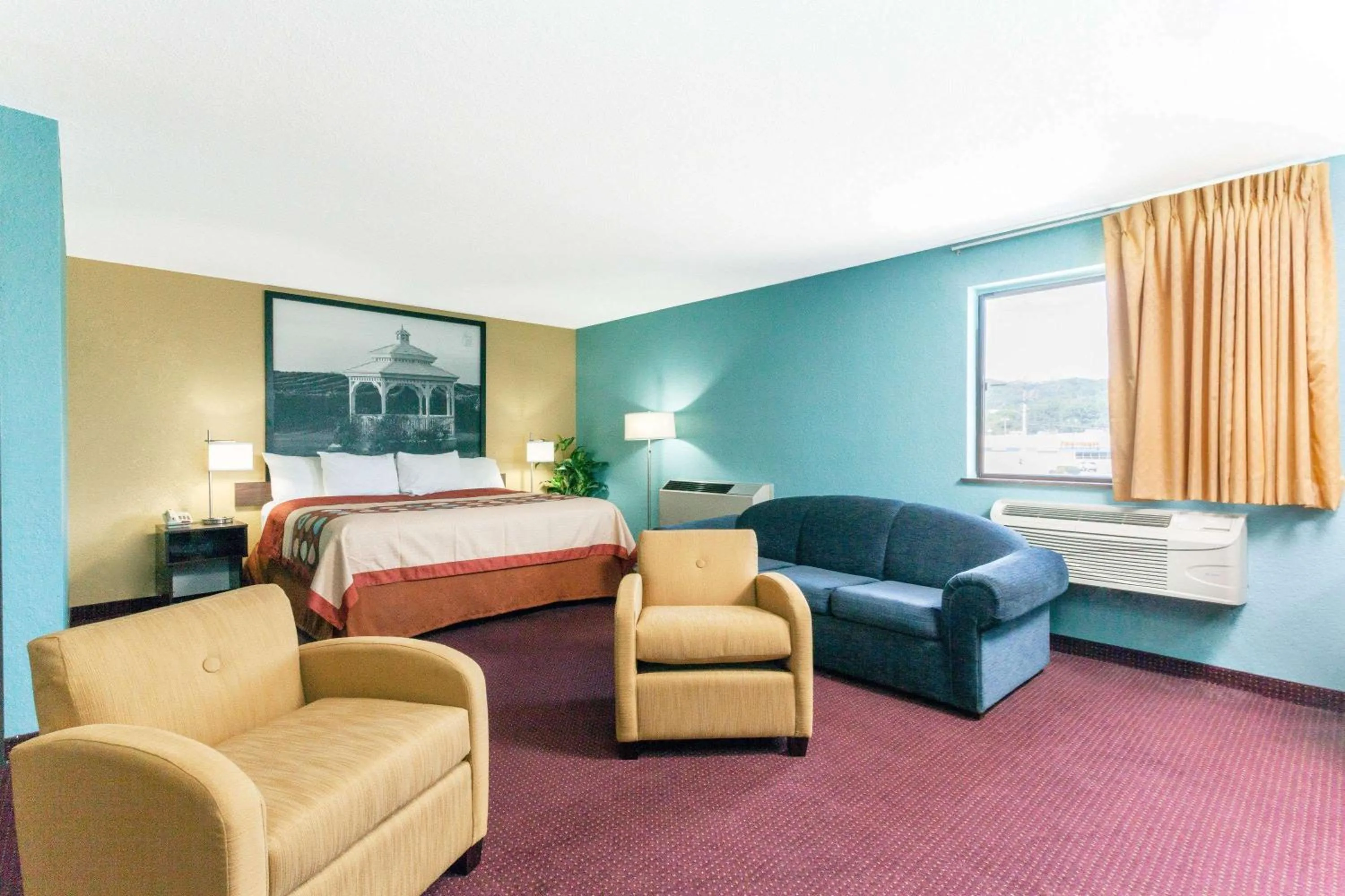 Photo of the whole room, Bed in Super 8 by Wyndham Bath Hammondsport Area