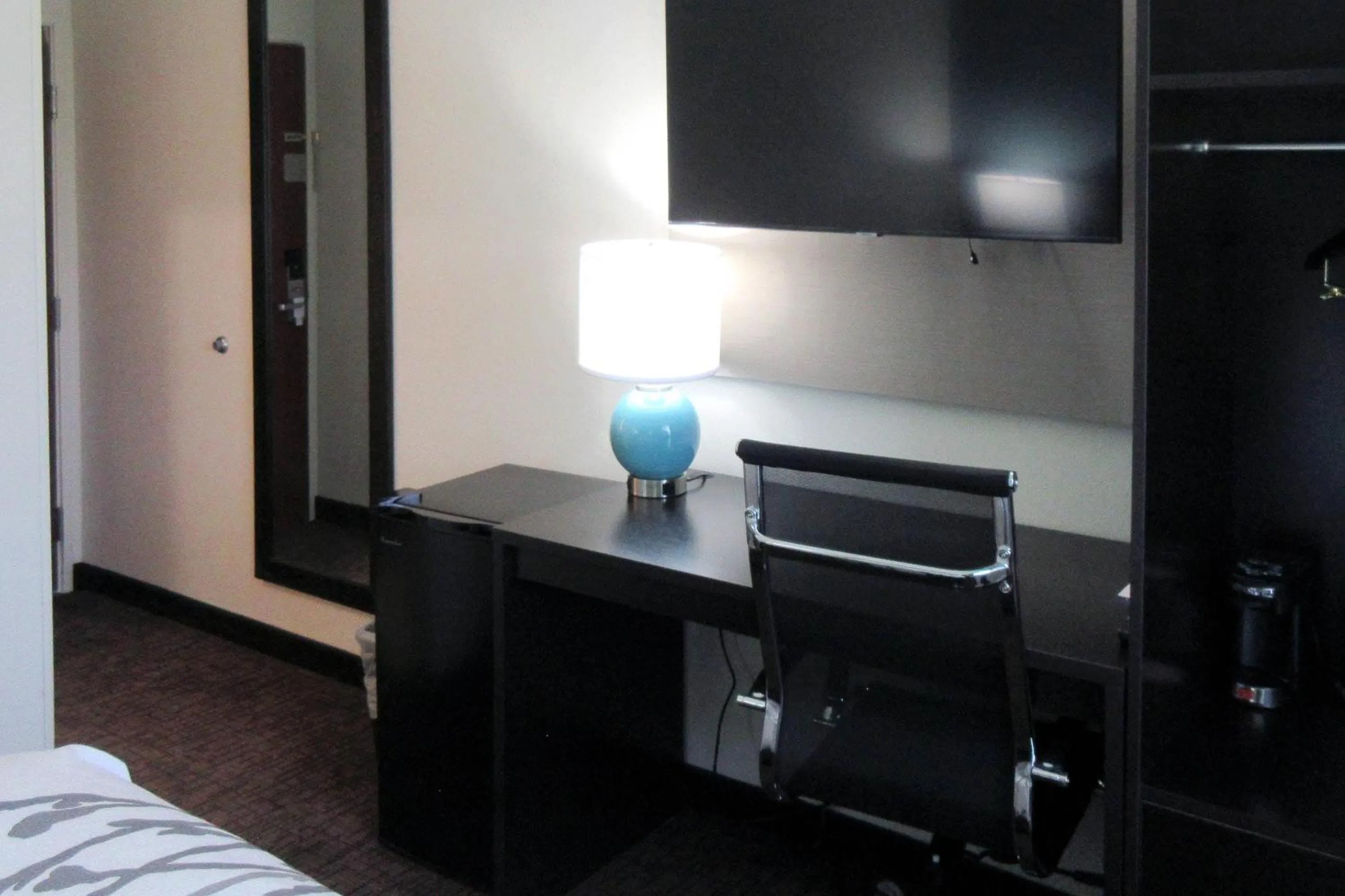 Bedroom, Bed in Sleep Inn Marion - Cedar Rapids