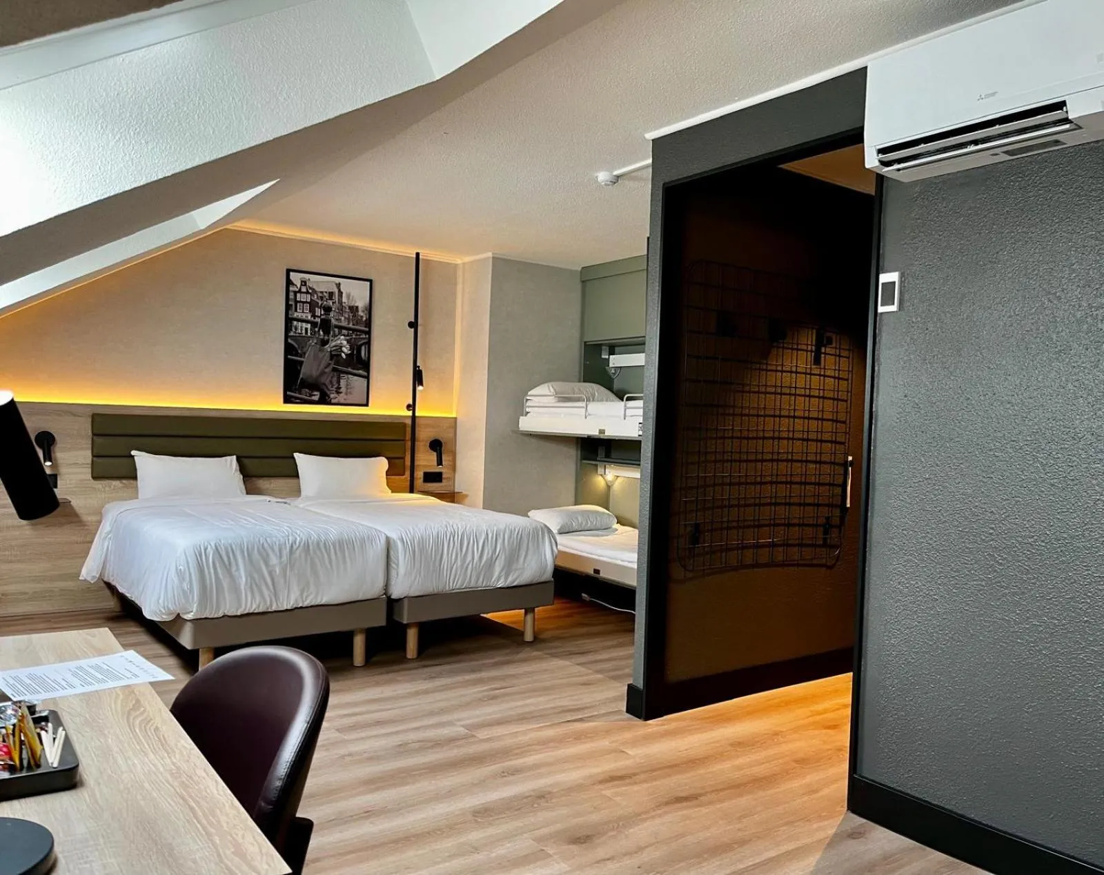 Bedroom, Bed in Campanile Hotel & Restaurant Zwolle