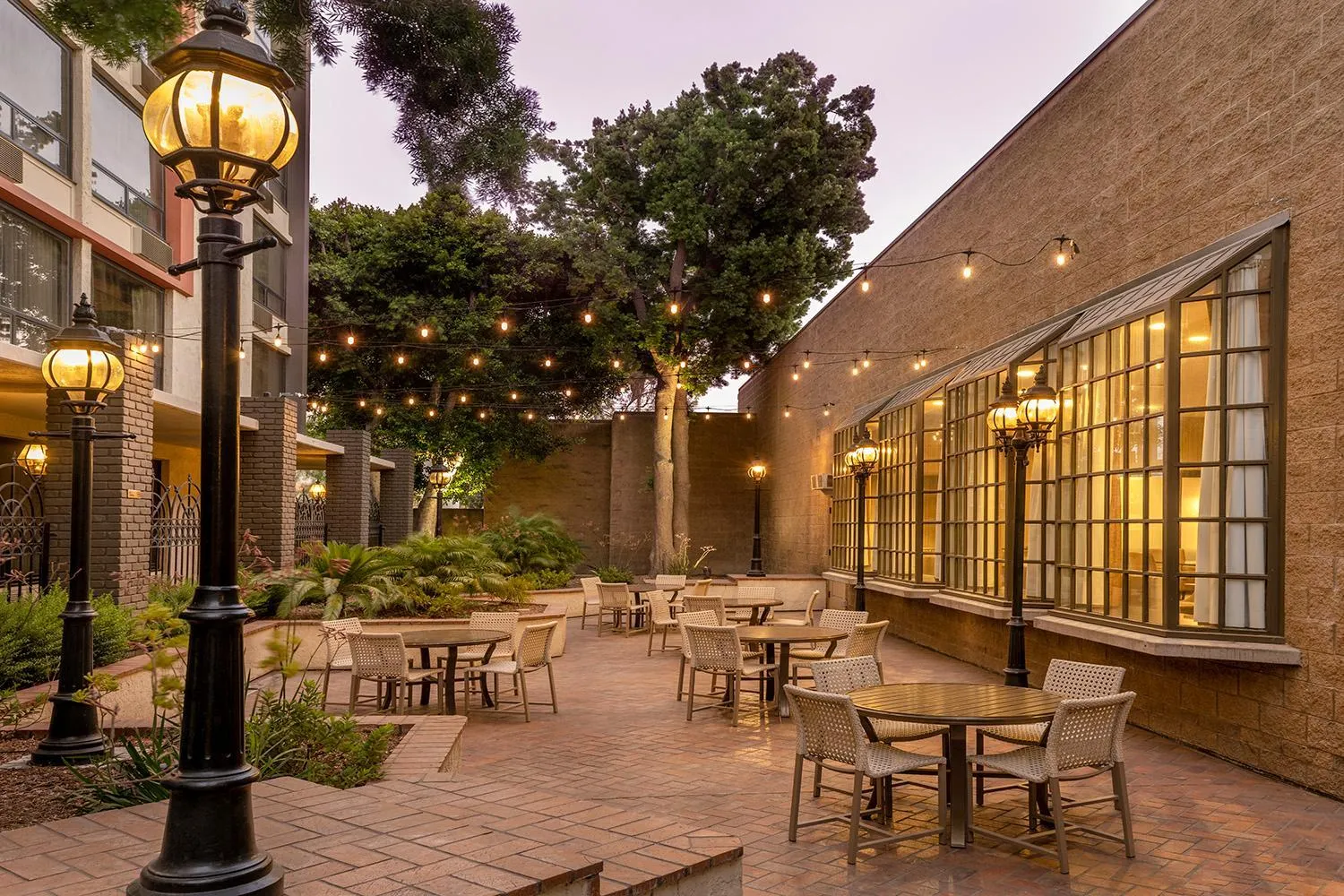 Patio in DoubleTree by Hilton San Bernardino