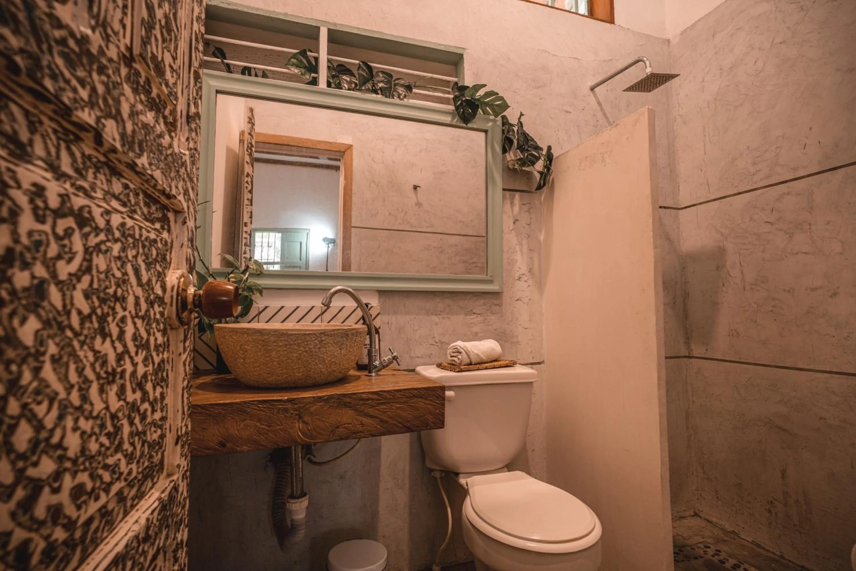 Shower in Waka Hotel Rural