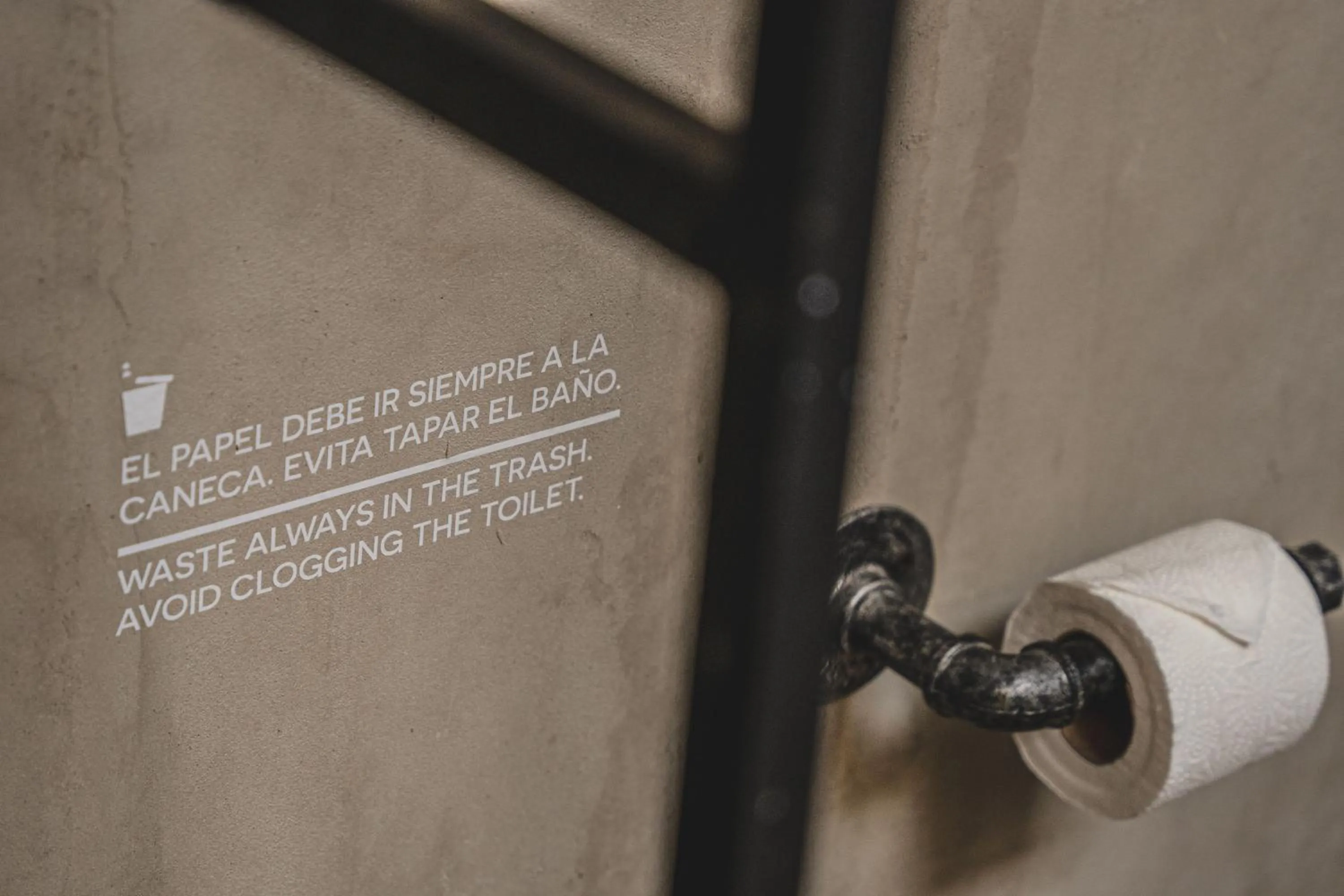 Text overlay in Waka Hotel Rural